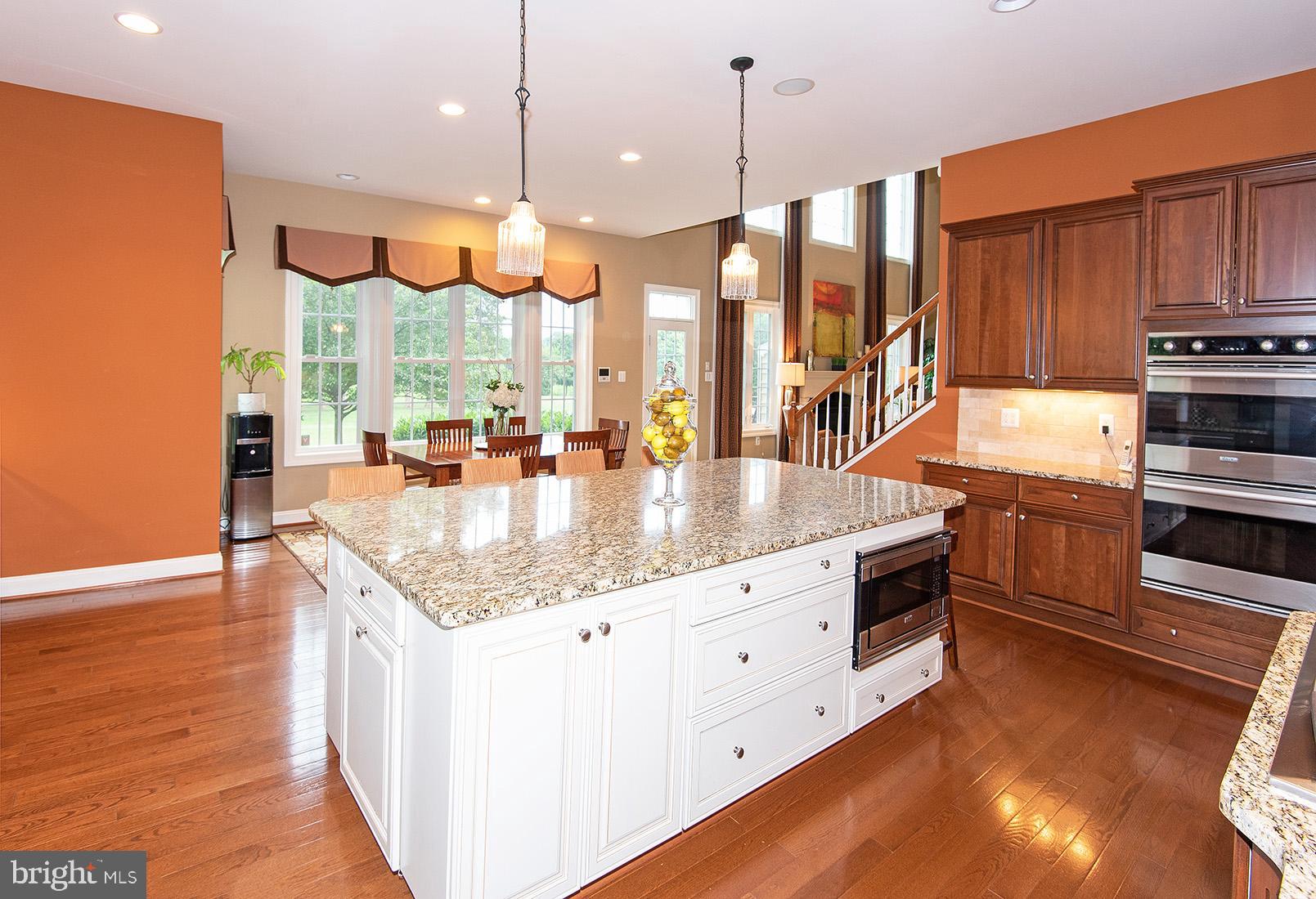 RIVERWOOD - Residential