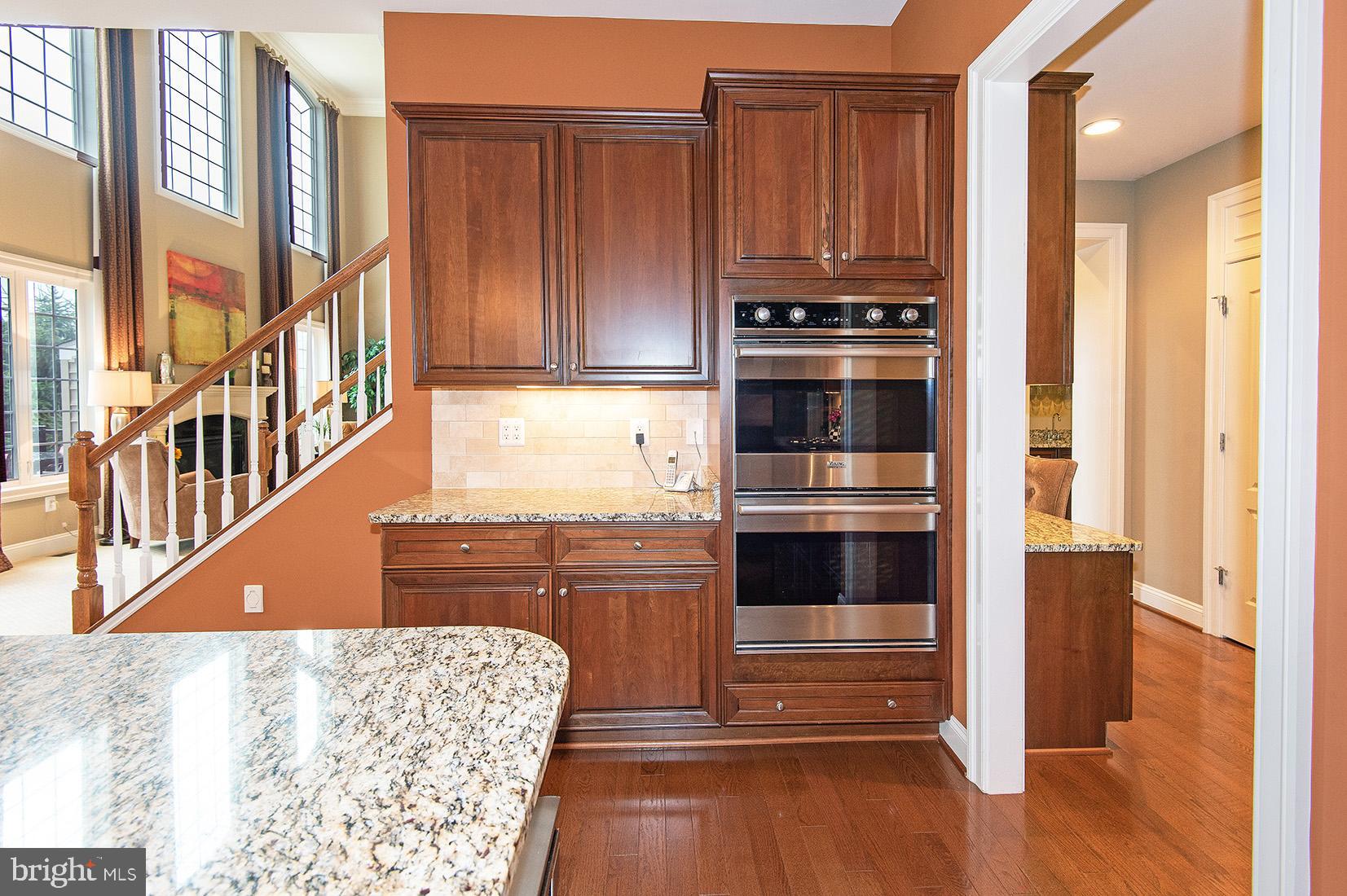 RIVERWOOD - Residential