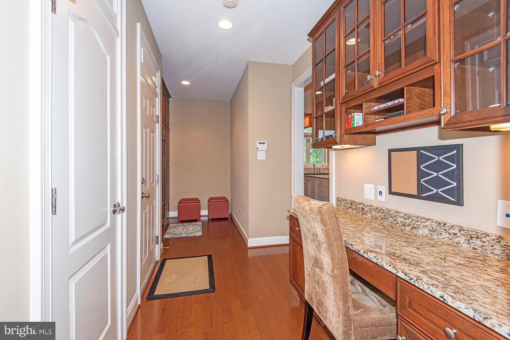 RIVERWOOD - Residential