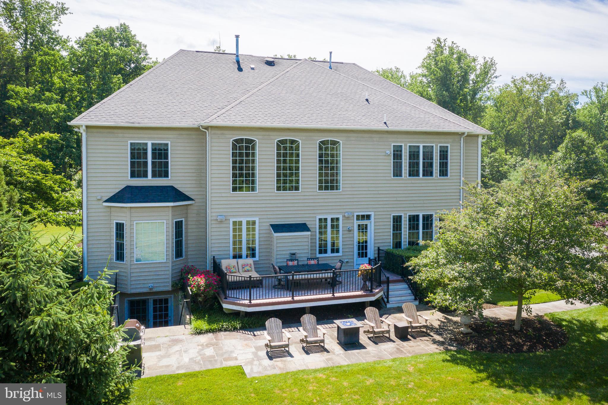 RIVERWOOD - Residential