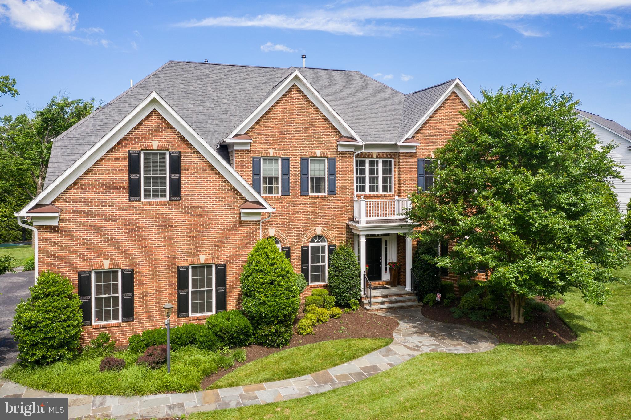 RIVERWOOD - Residential