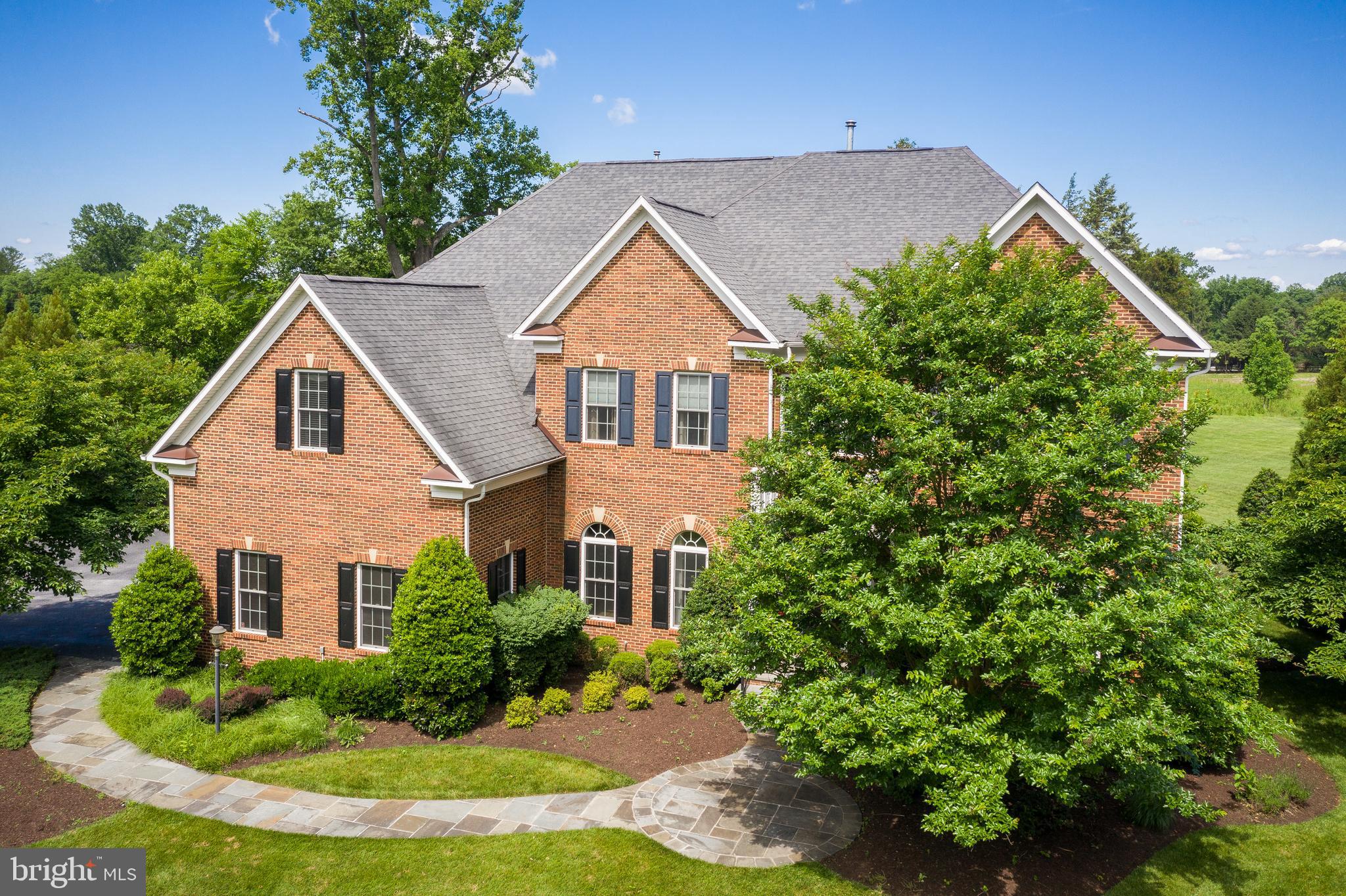 RIVERWOOD - Residential