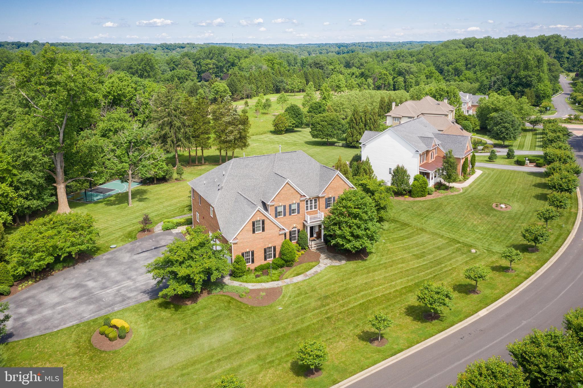 RIVERWOOD - Residential