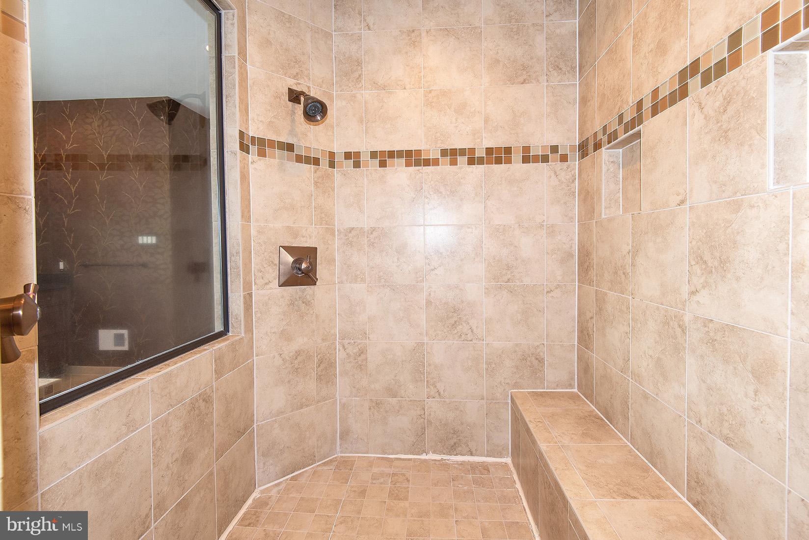 RIVERWOOD - Residential