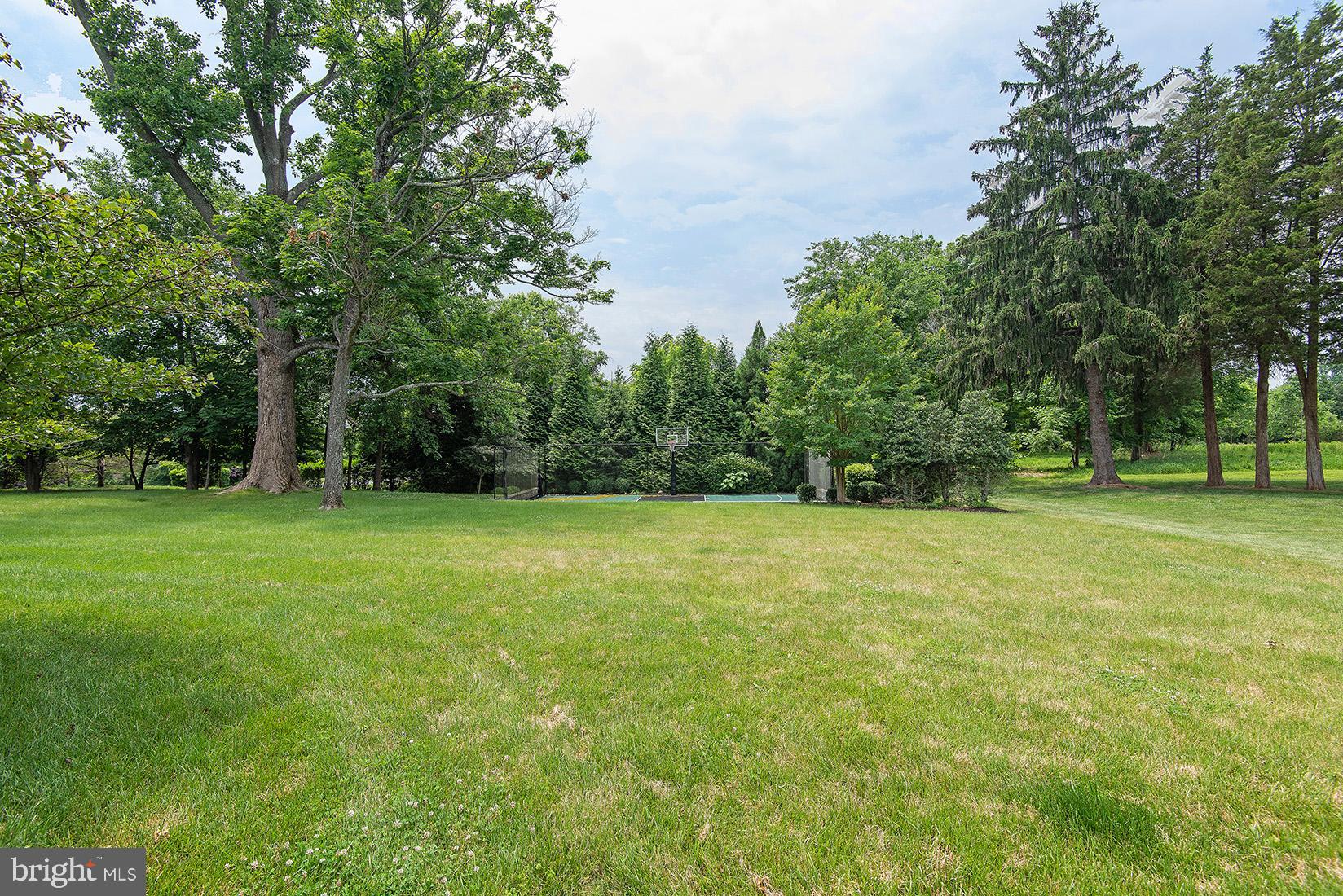 RIVERWOOD - Residential