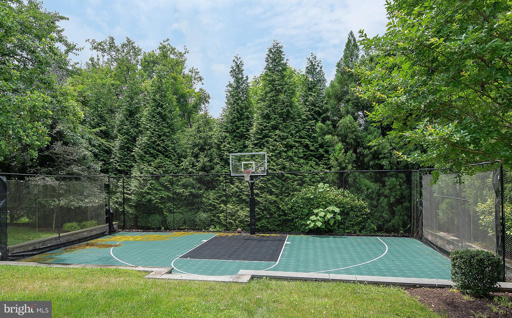 RIVERWOOD - Residential