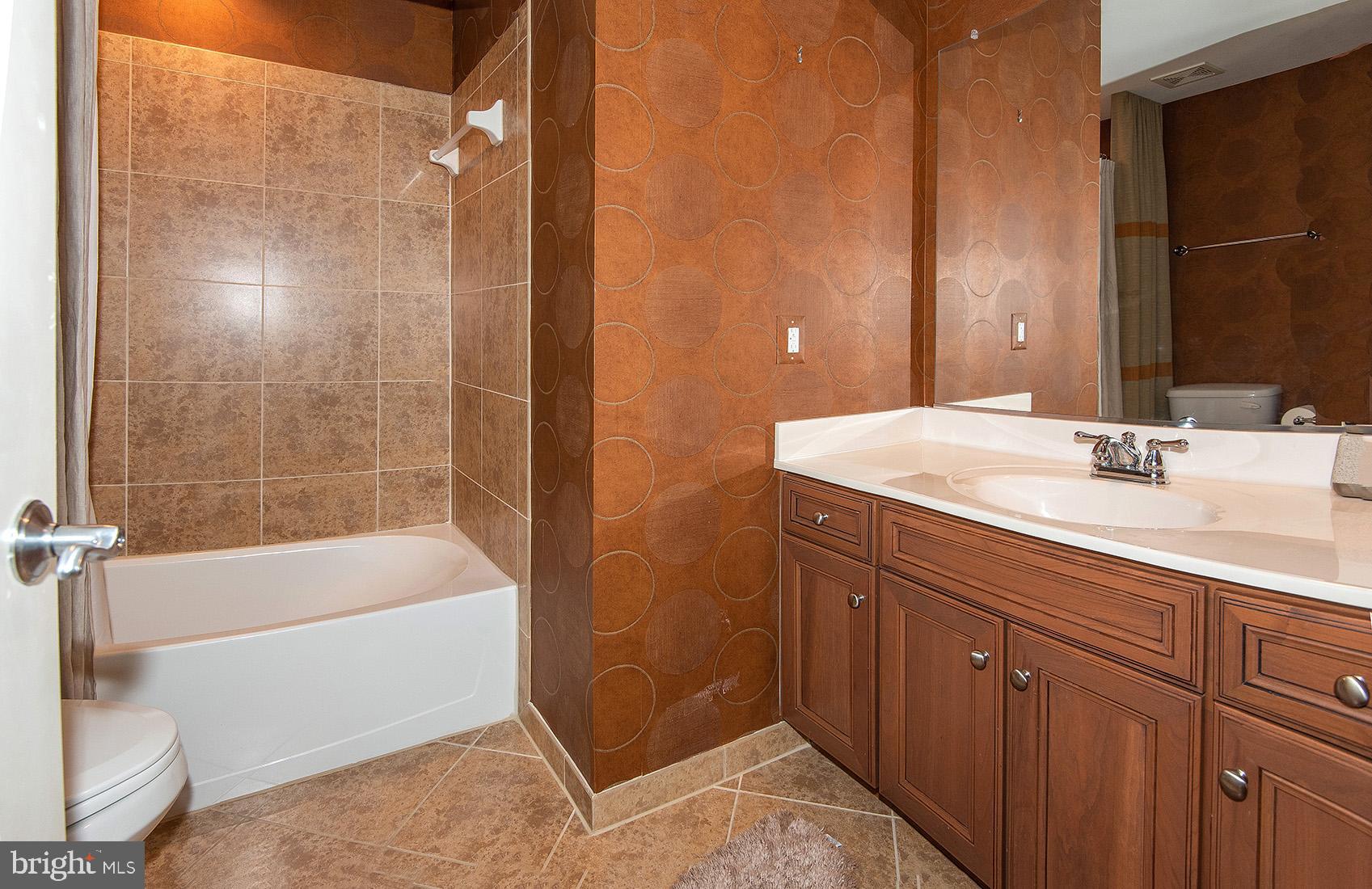 RIVERWOOD - Residential