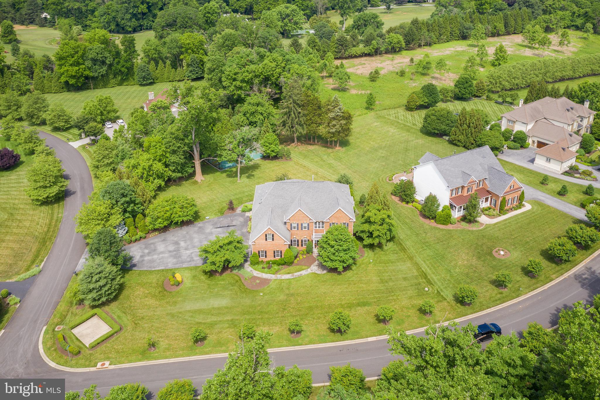 RIVERWOOD - Residential