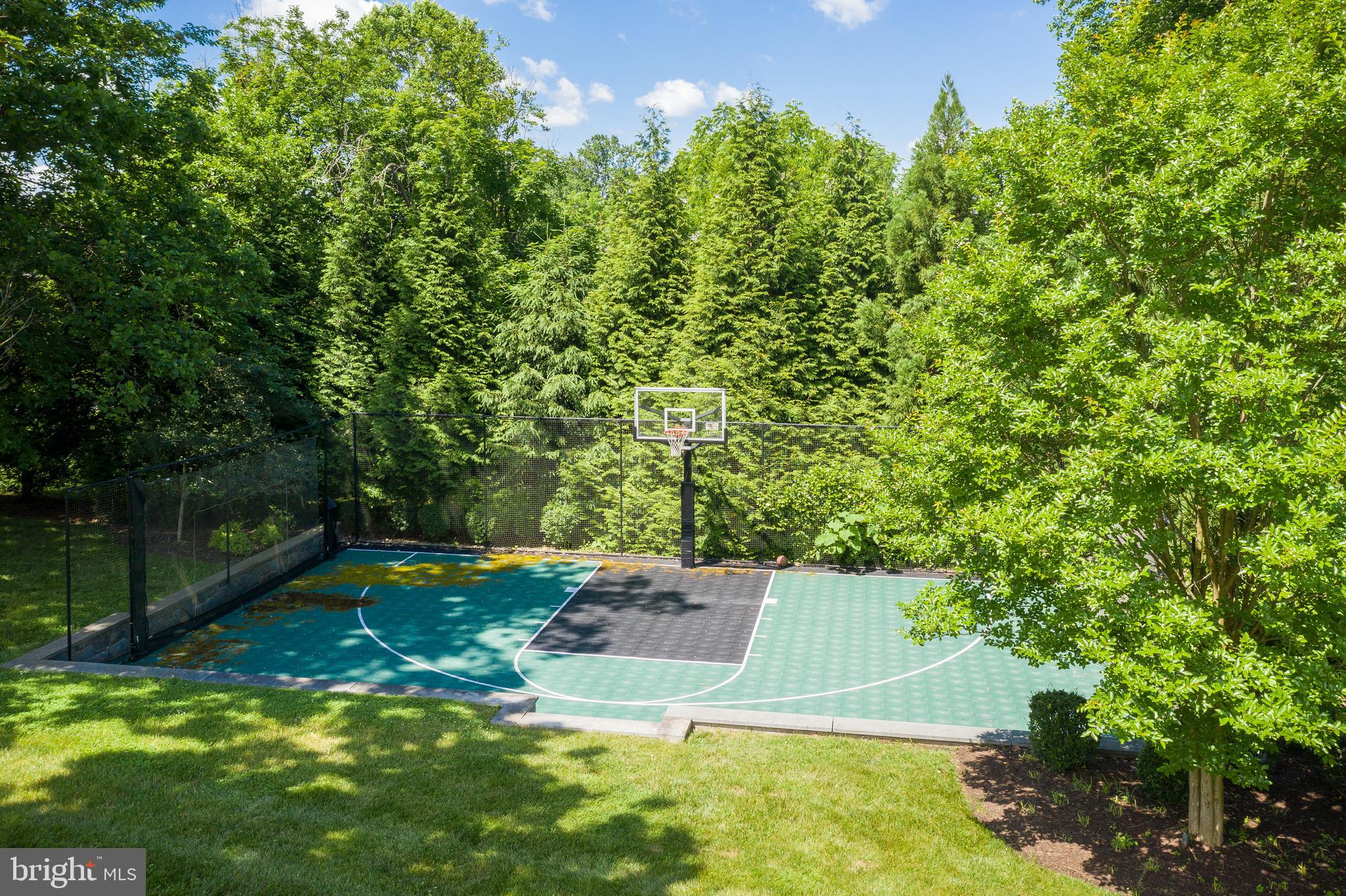 RIVERWOOD - Residential