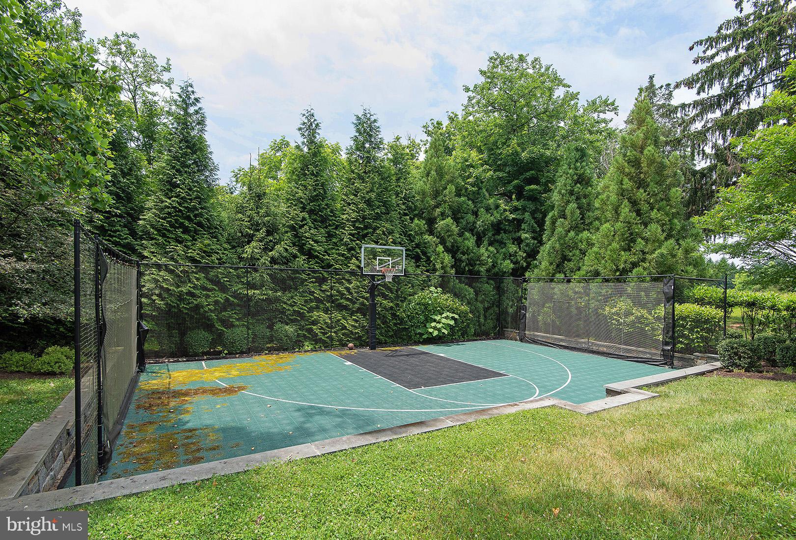 RIVERWOOD - Residential