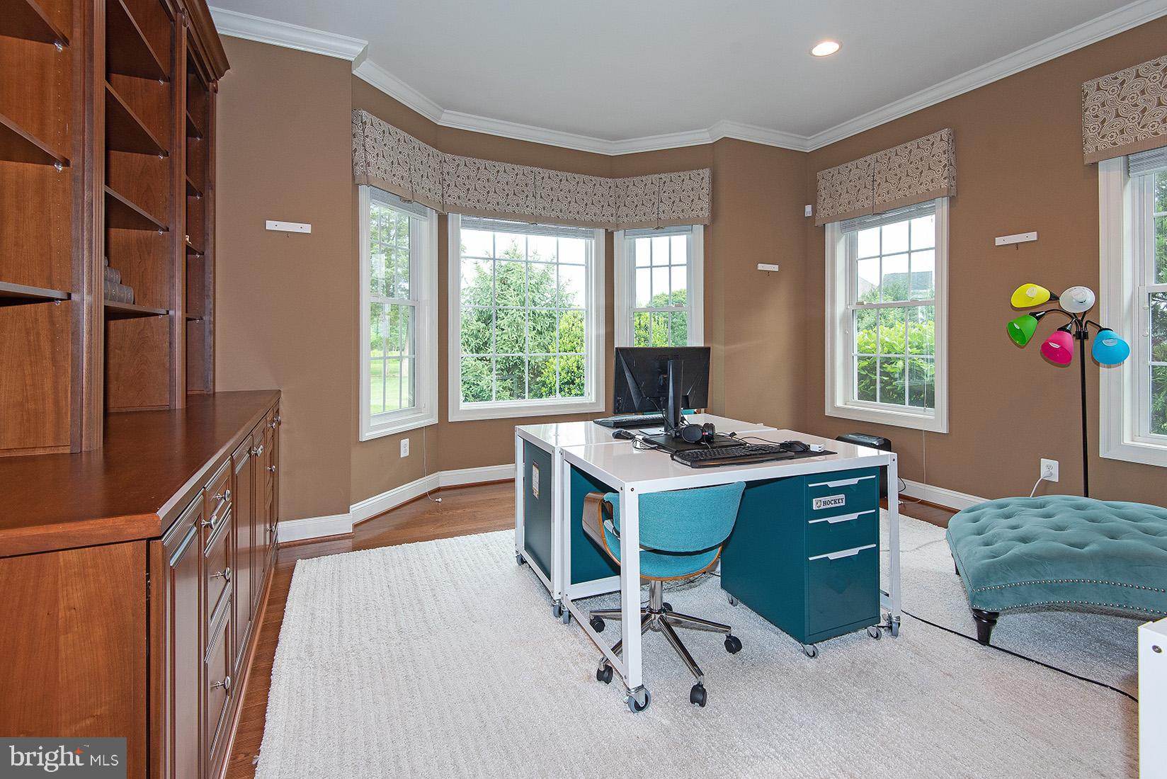 RIVERWOOD - Residential