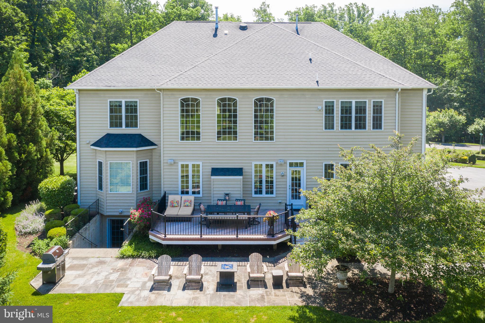 RIVERWOOD - Residential