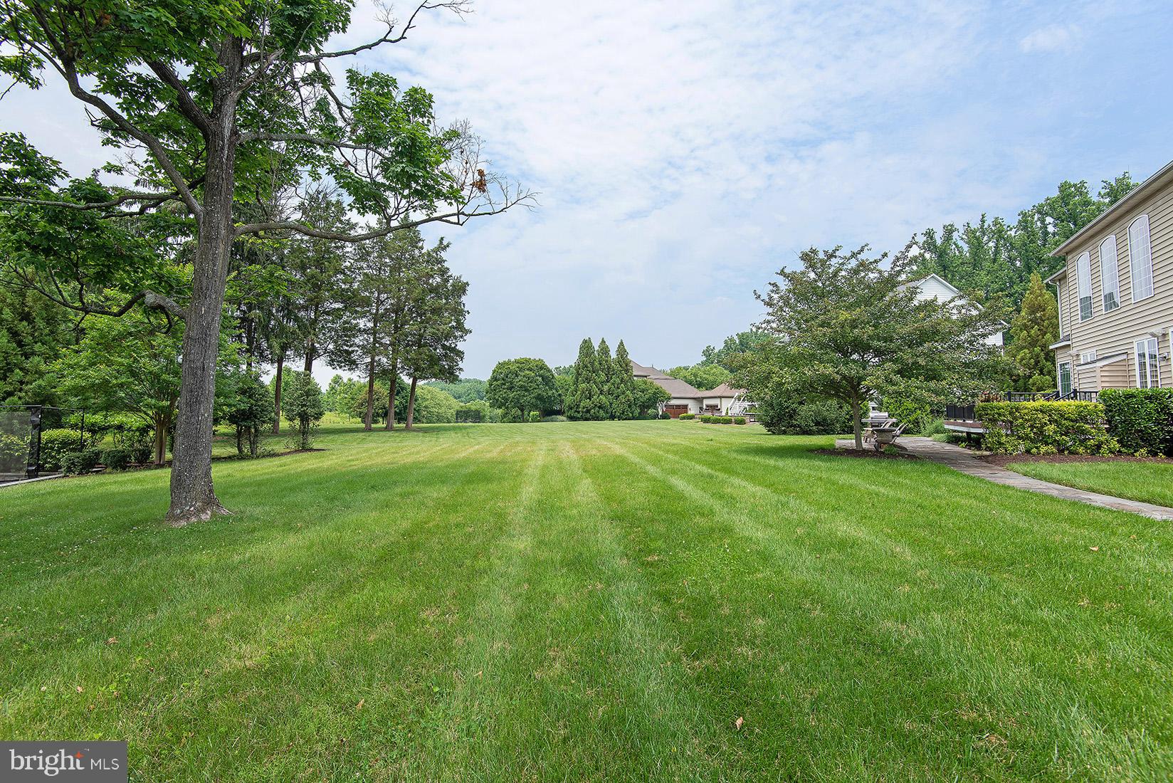 RIVERWOOD - Residential