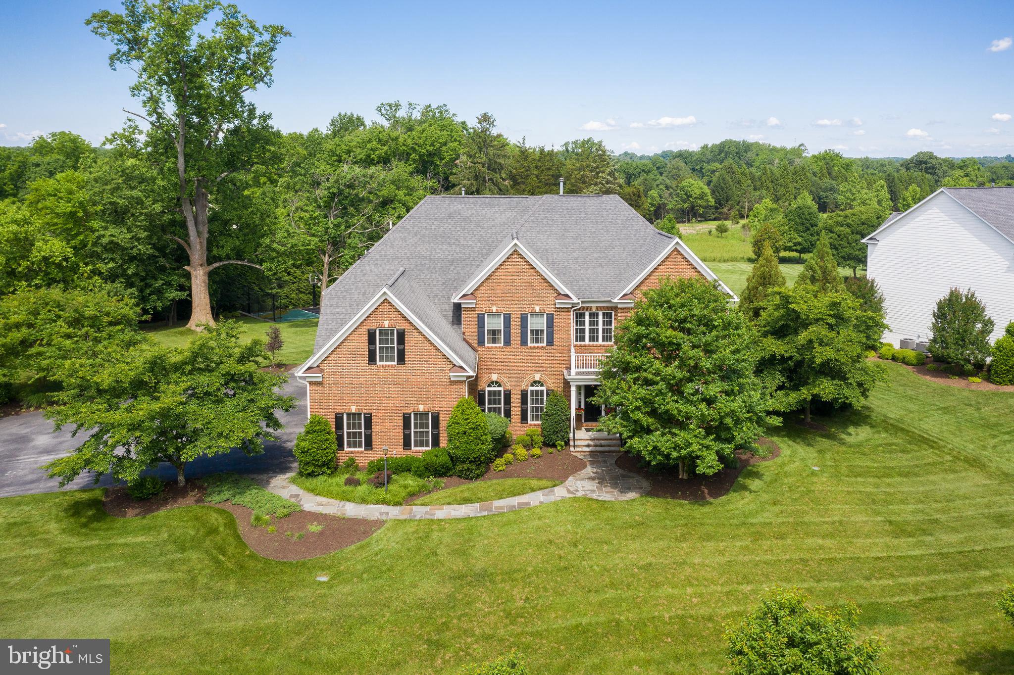 RIVERWOOD - Residential