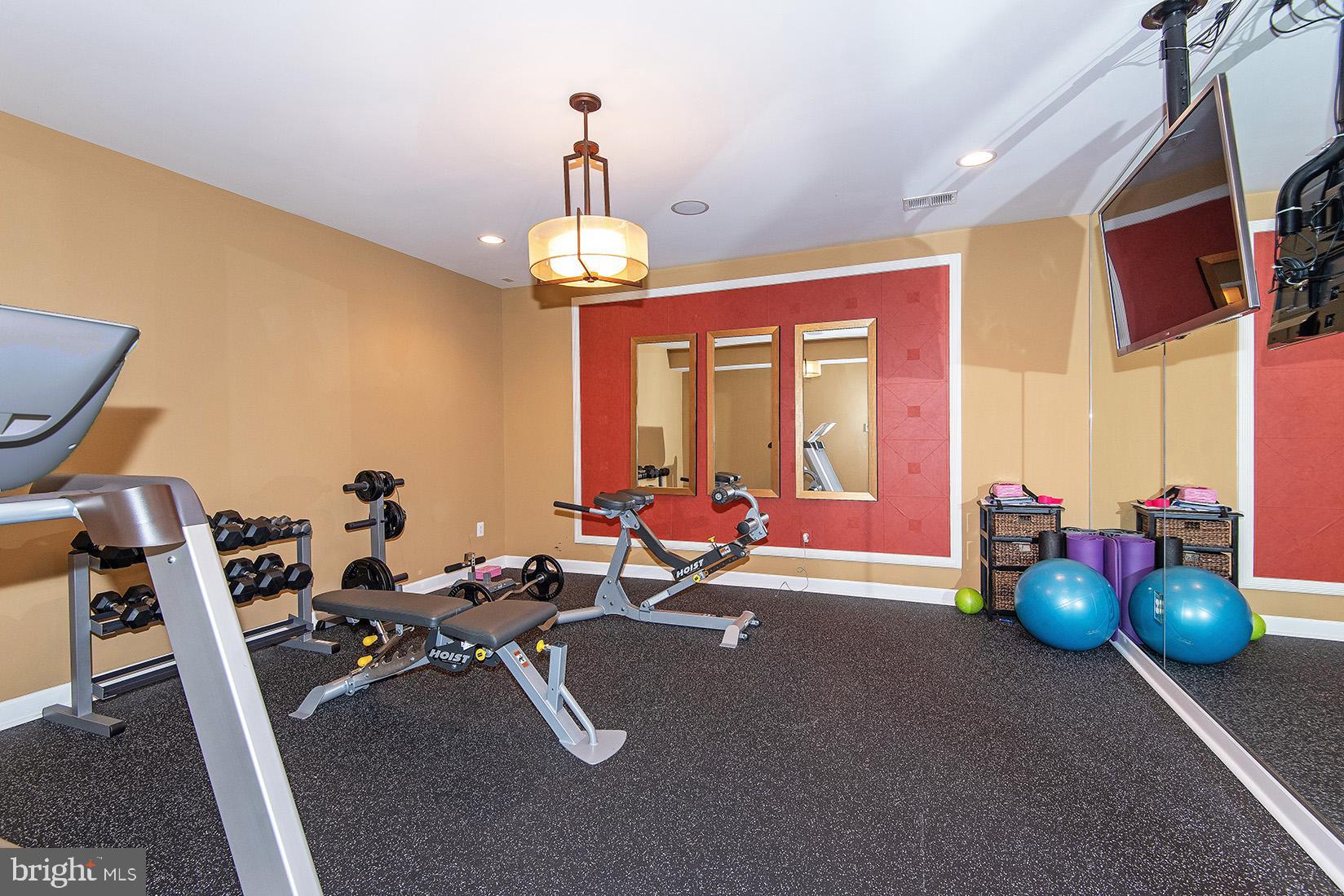 RIVERWOOD - Residential