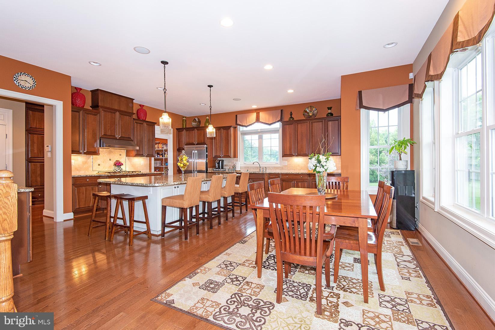 RIVERWOOD - Residential