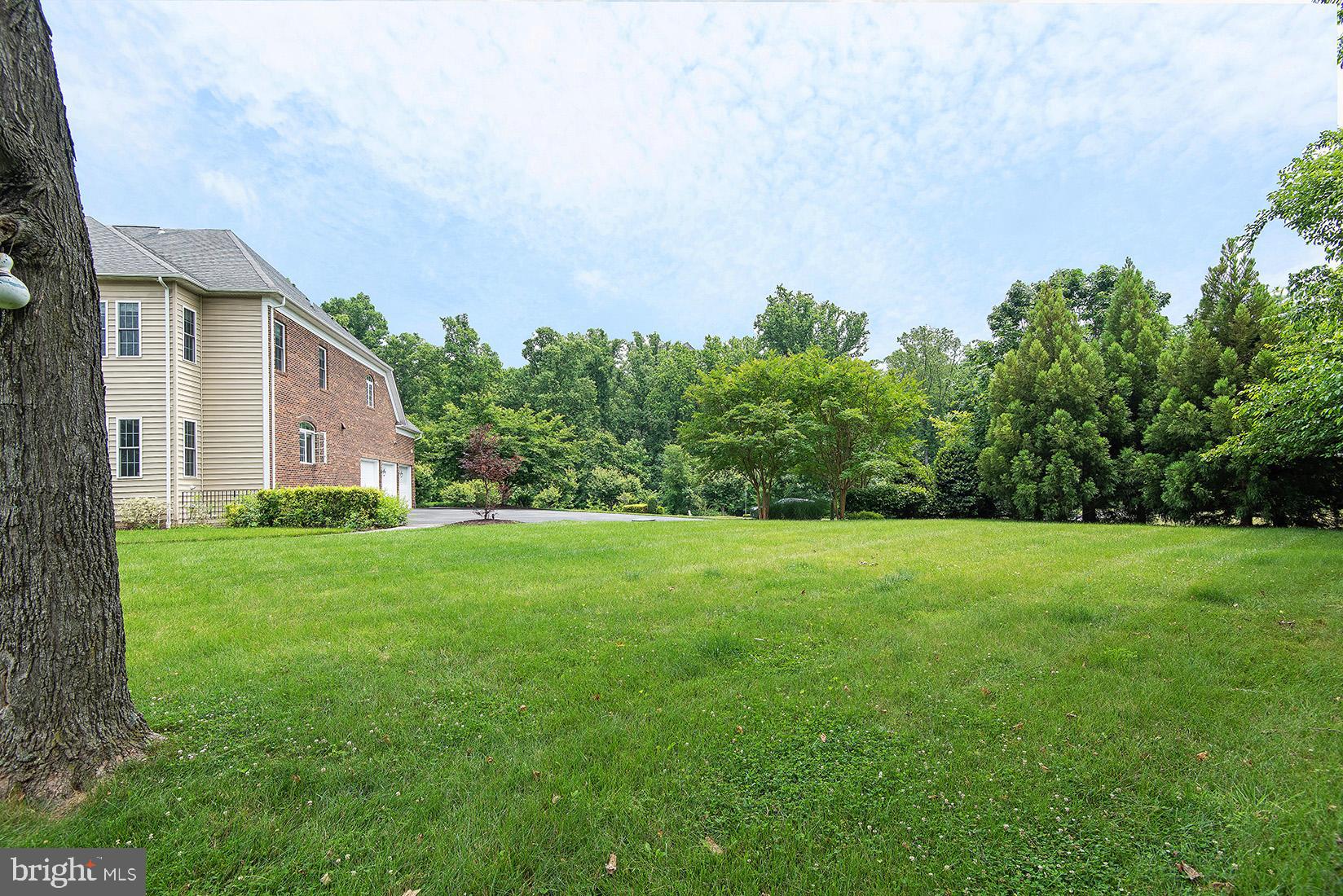 RIVERWOOD - Residential