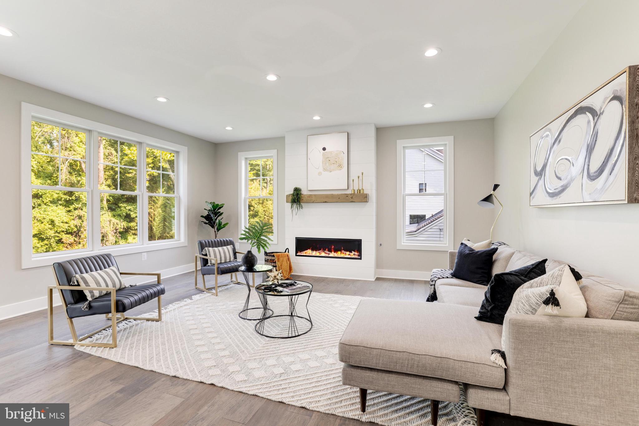 PIMMIT HILLS - Residential