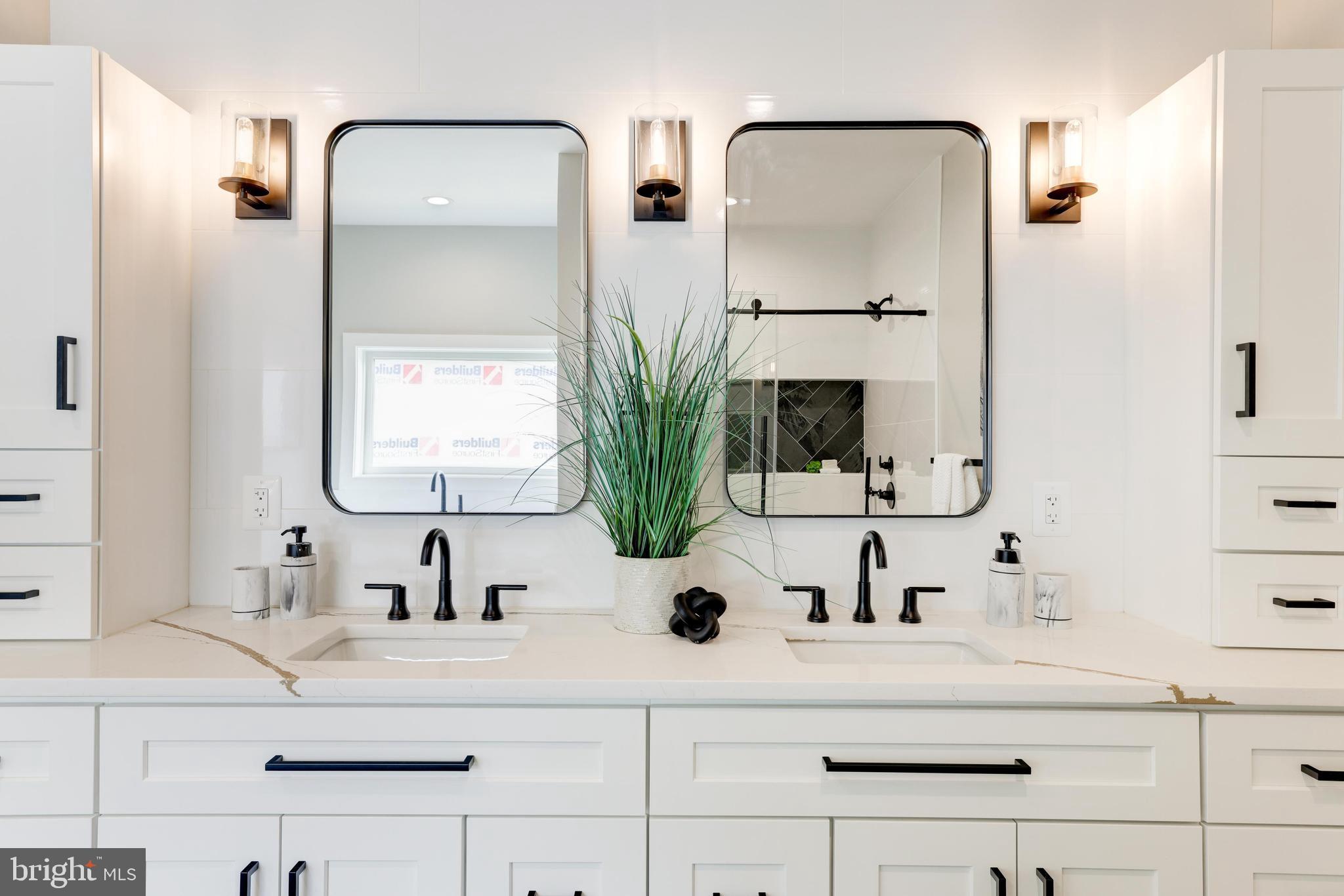 PIMMIT HILLS - Residential