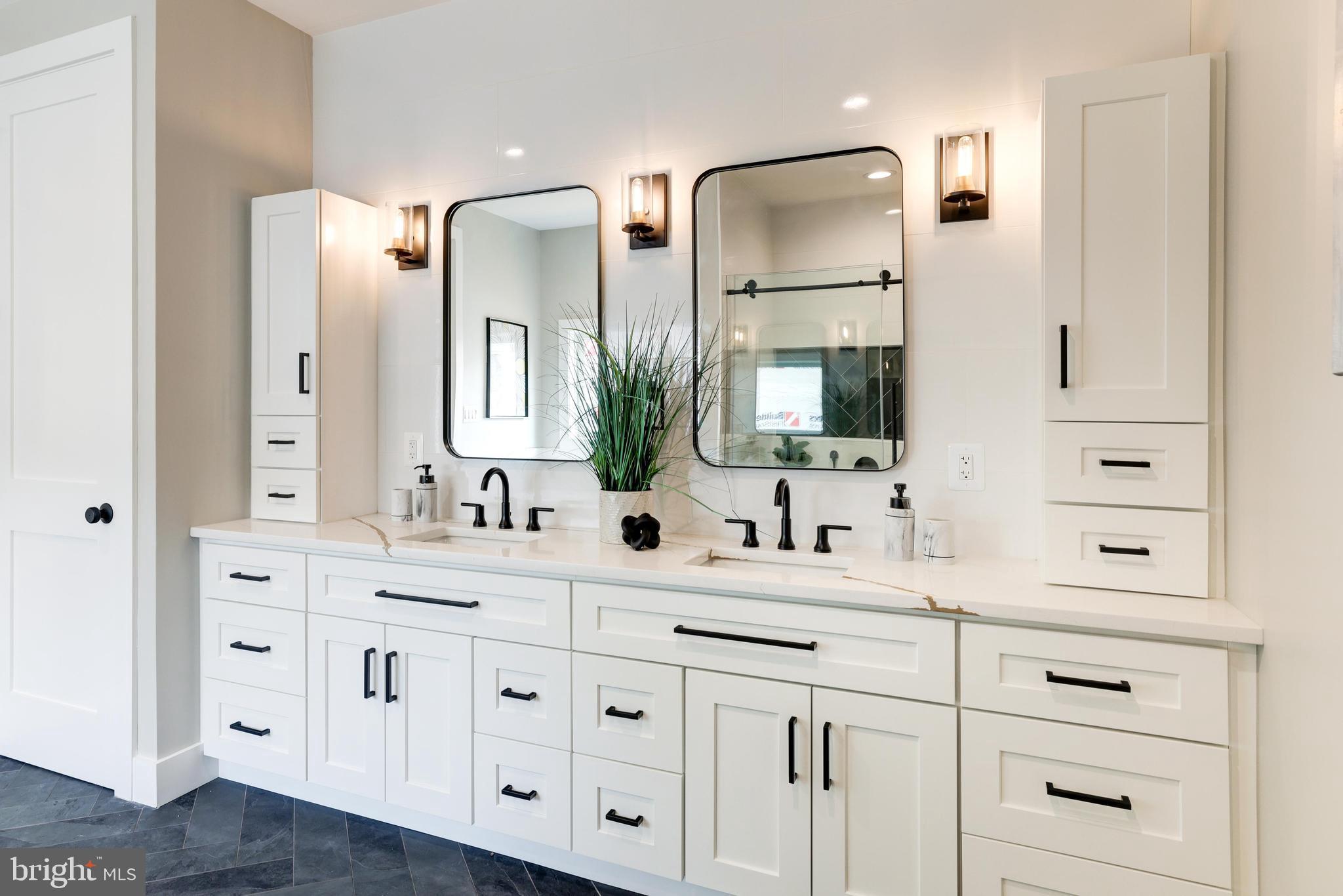 PIMMIT HILLS - Residential