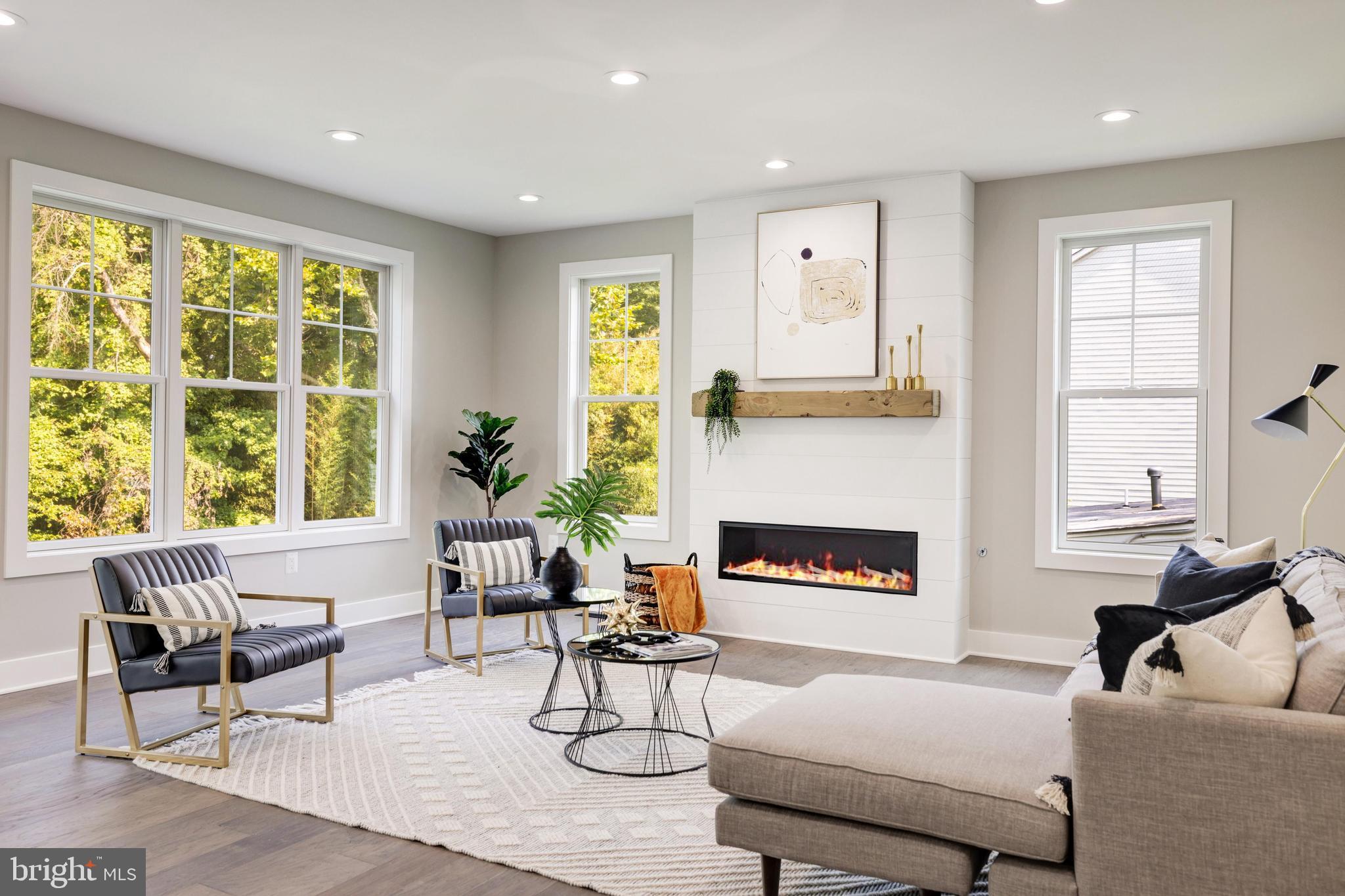 PIMMIT HILLS - Residential