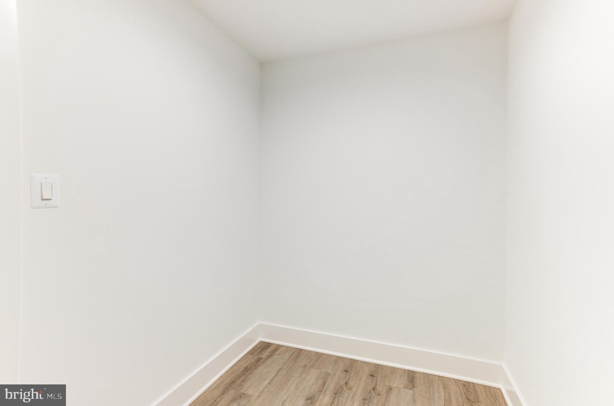 PIMMIT HILLS - Residential