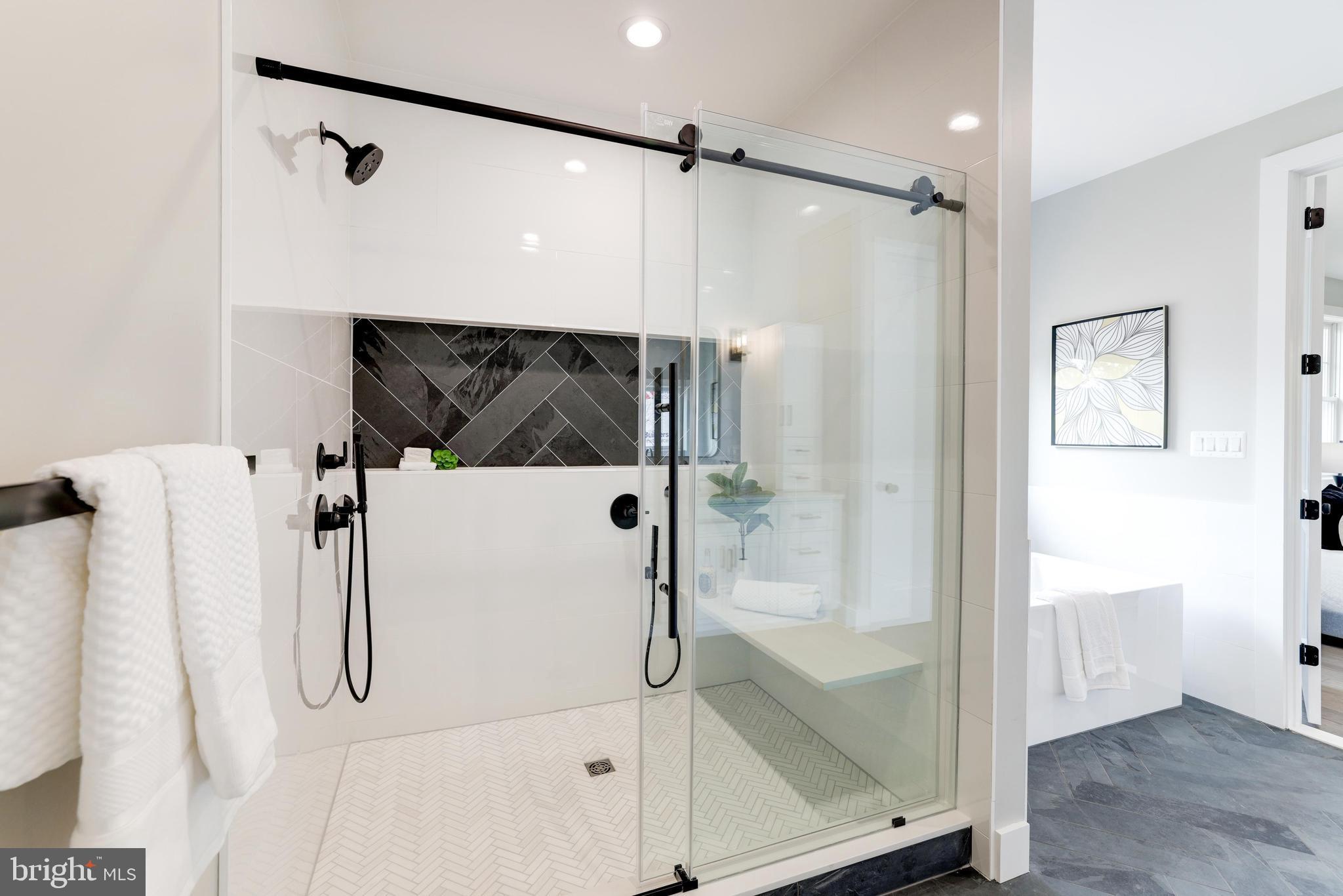 PIMMIT HILLS - Residential