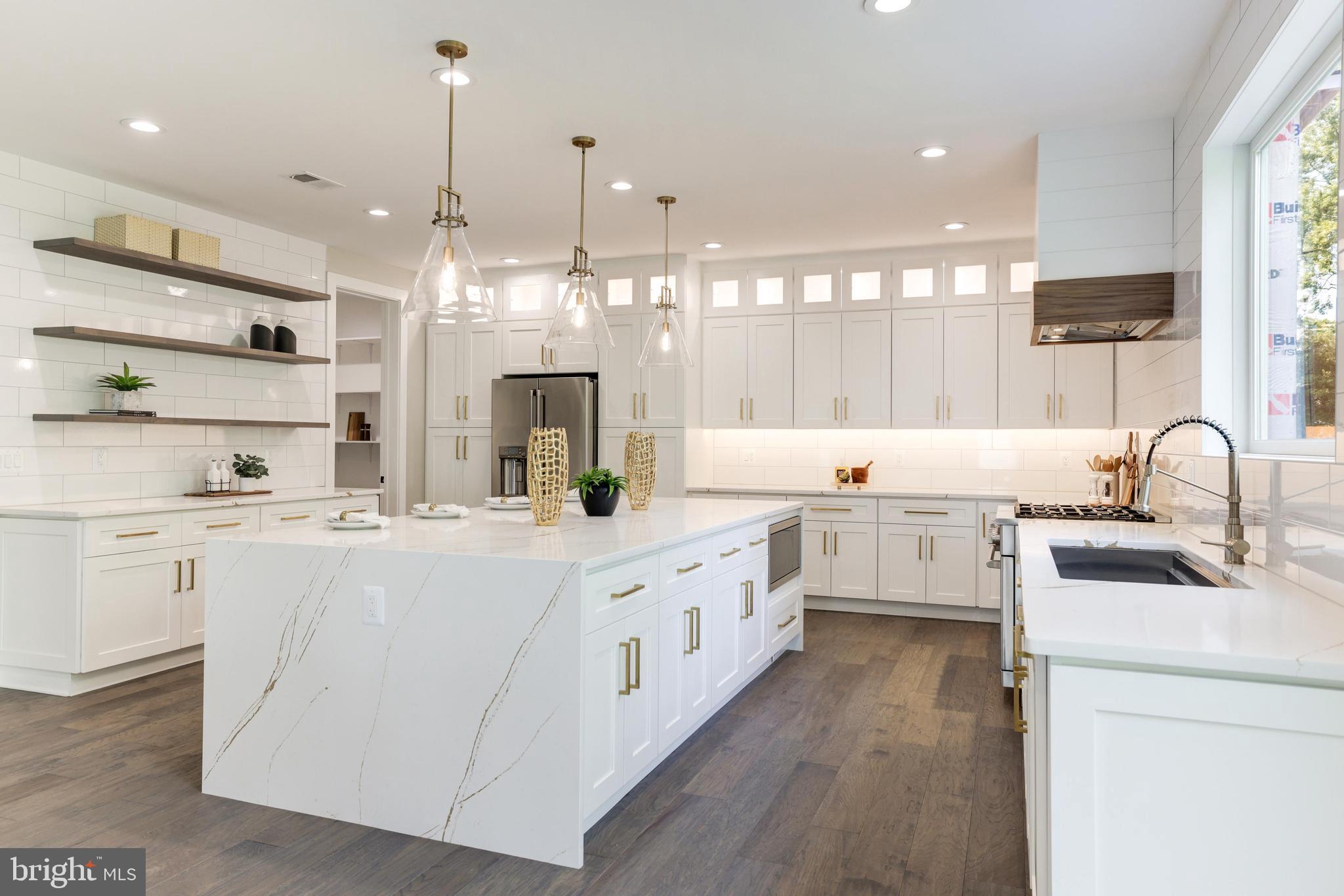 PIMMIT HILLS - Residential