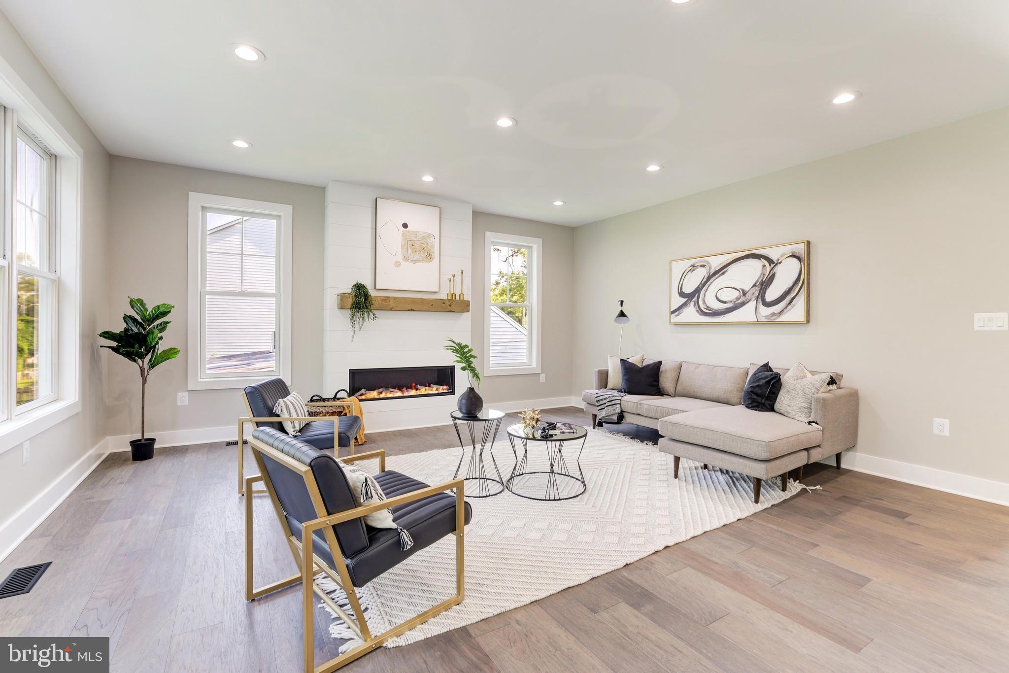 PIMMIT HILLS - Residential