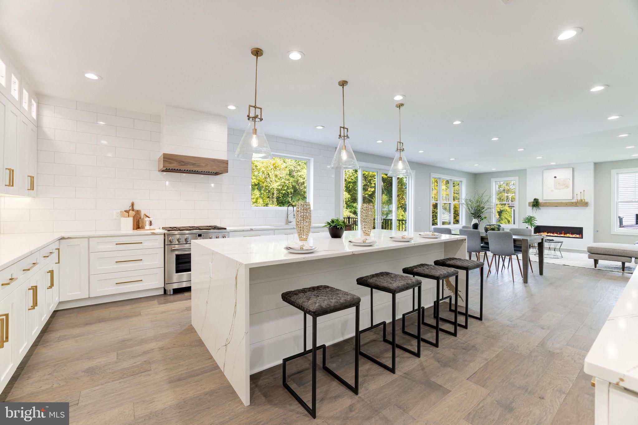 PIMMIT HILLS - Residential