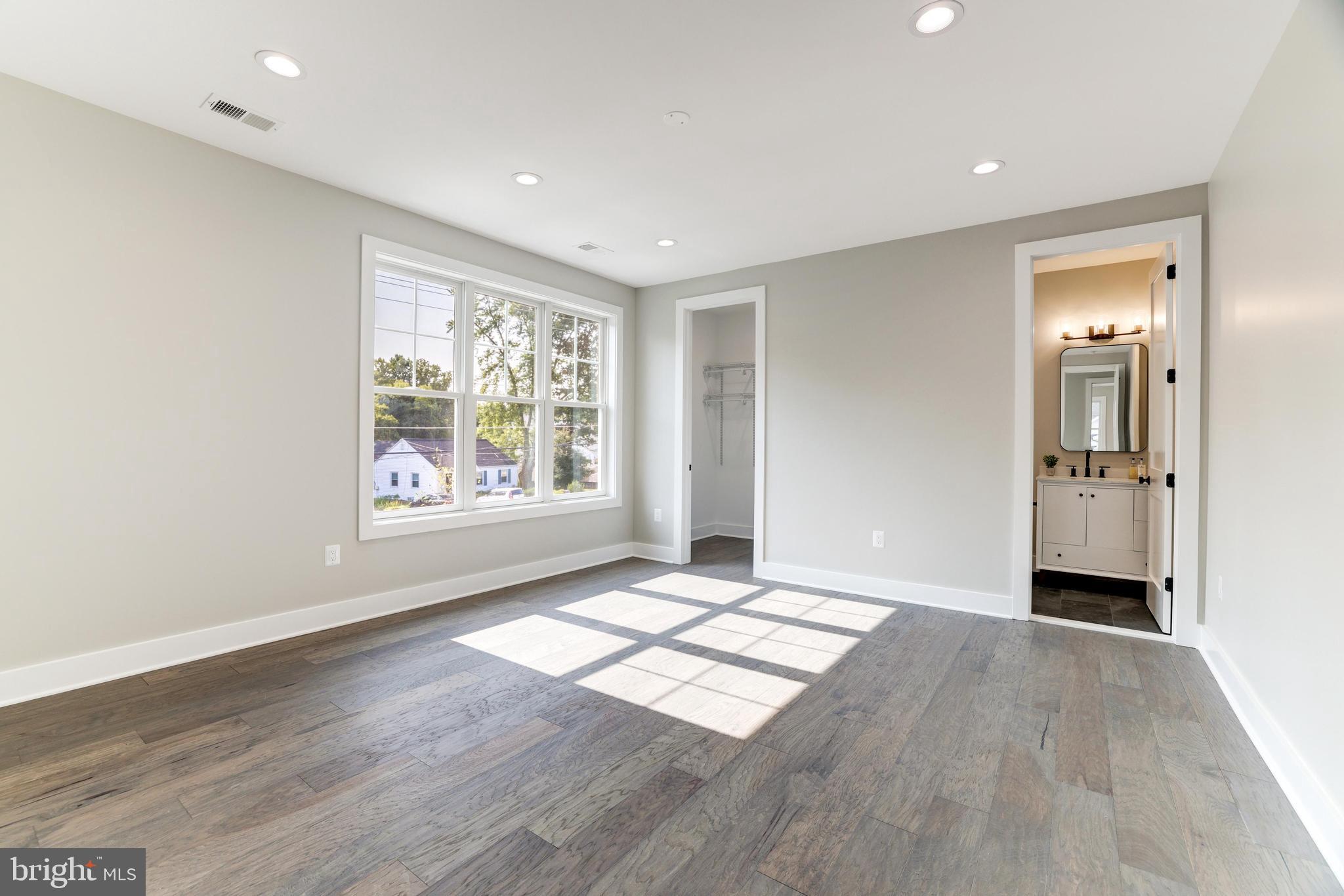 PIMMIT HILLS - Residential