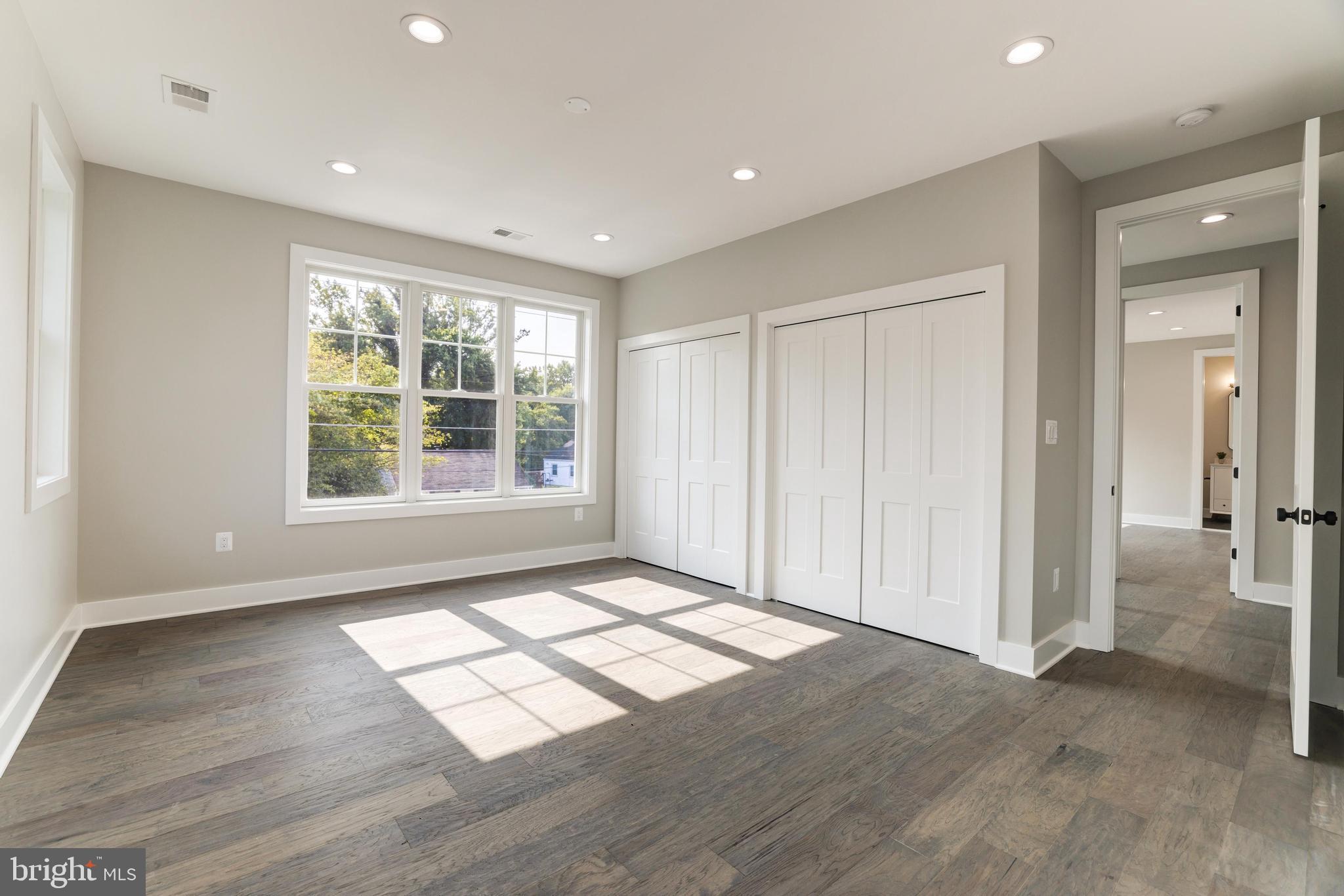 PIMMIT HILLS - Residential