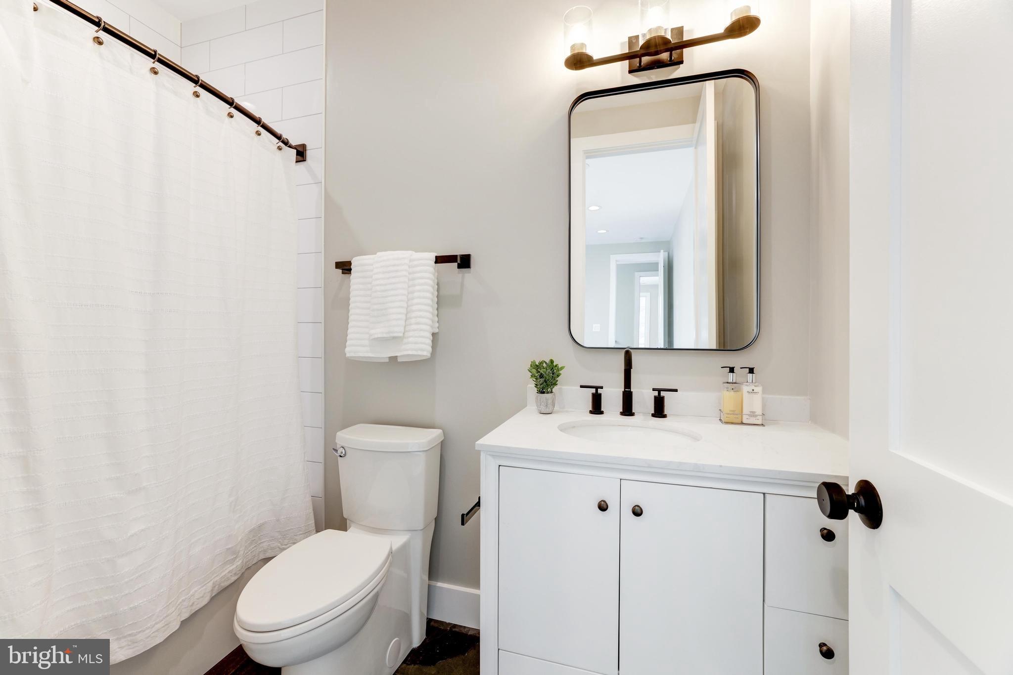 PIMMIT HILLS - Residential