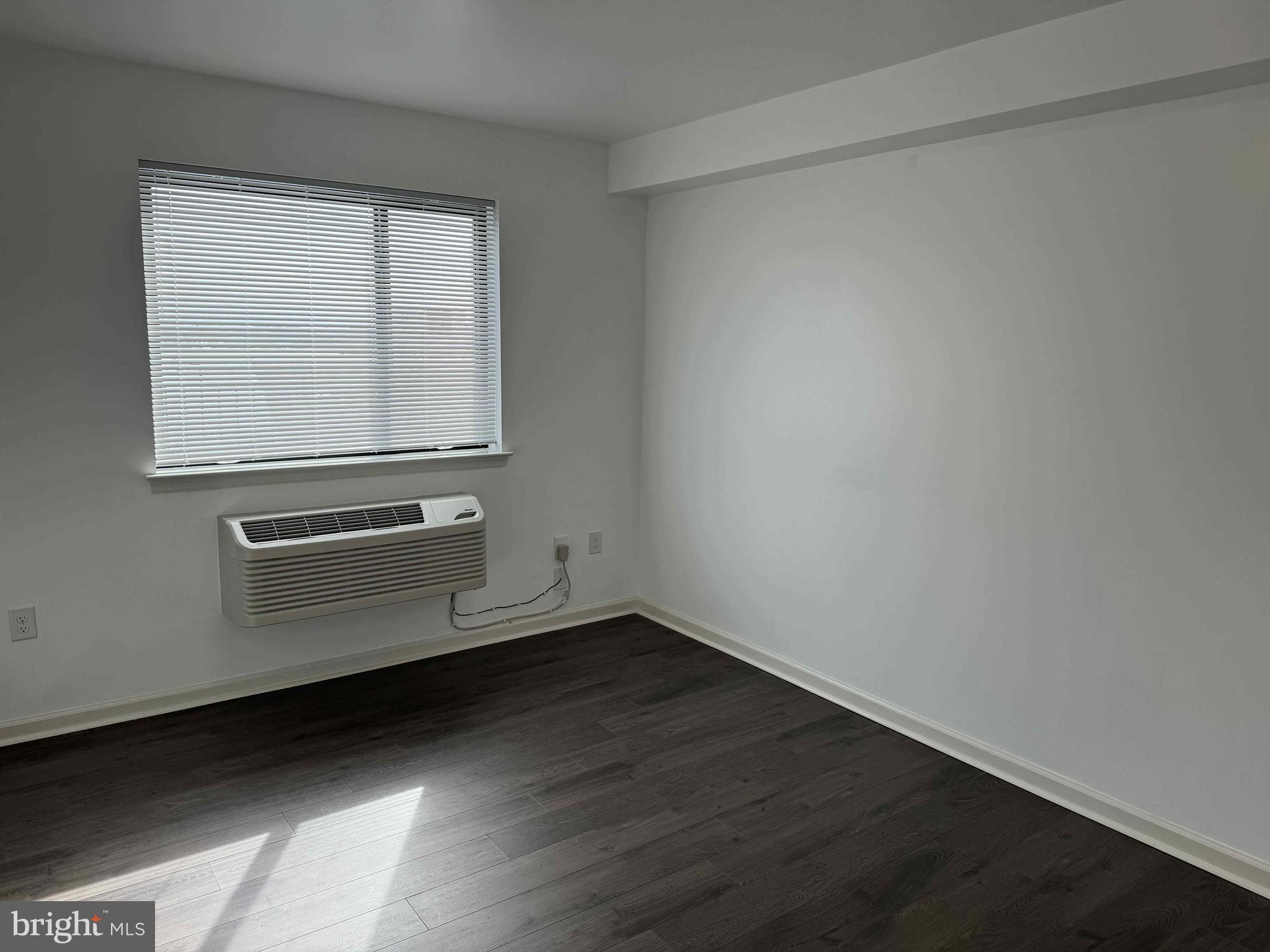 ROXBOROUGH - Residential Lease