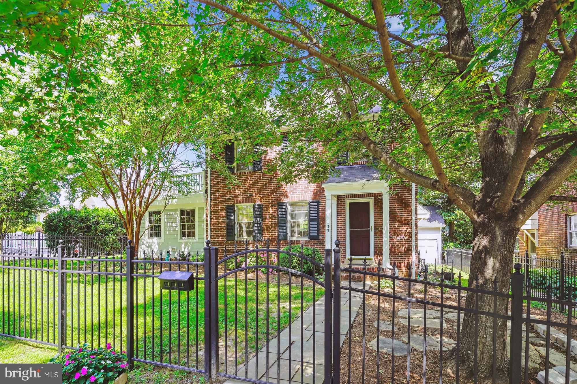 133 N HIGHLAND STREET N