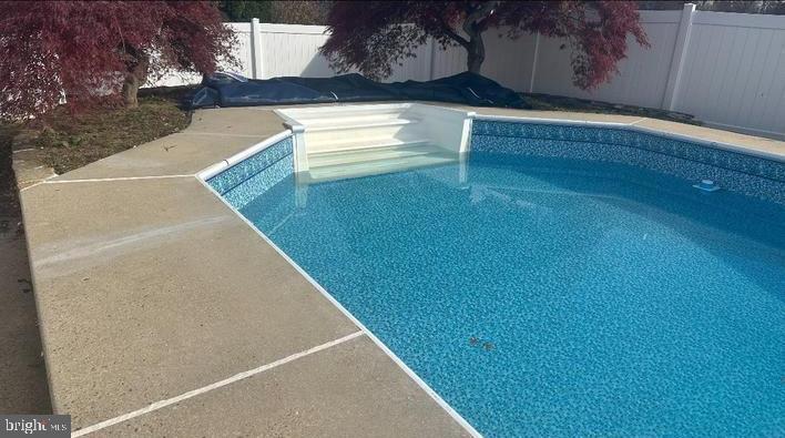 VERMILION HILL - Residential Lease