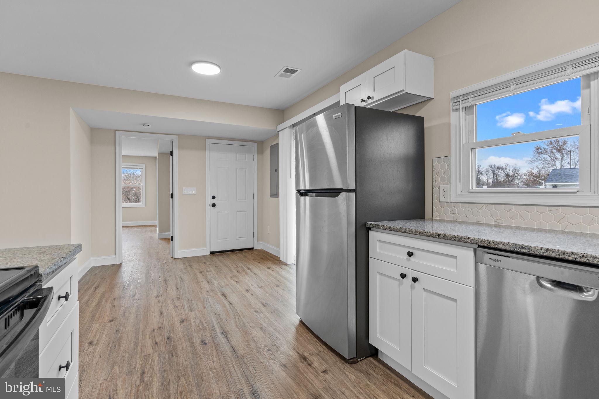 VERMILION HILL - Residential Lease