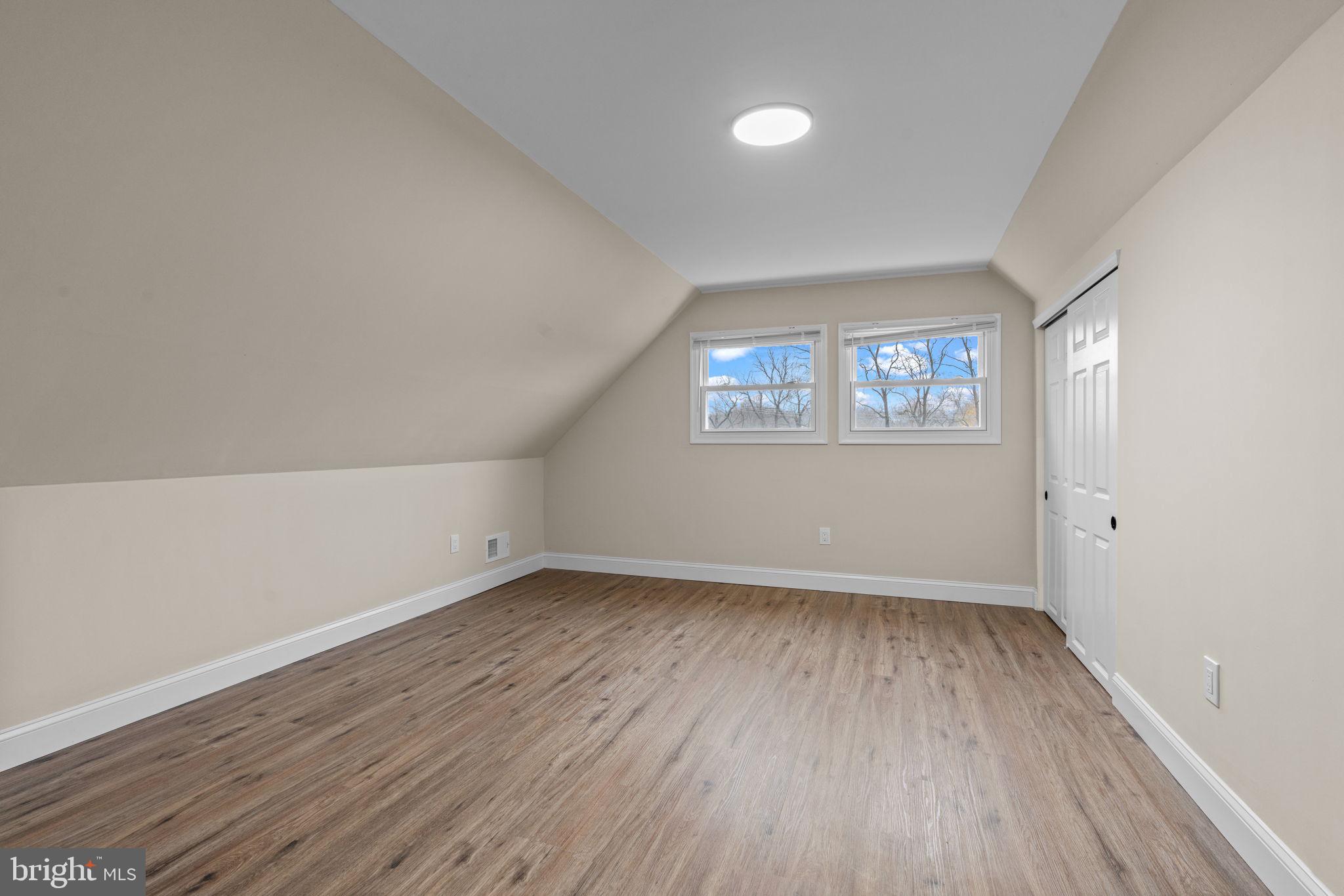 VERMILION HILL - Residential Lease