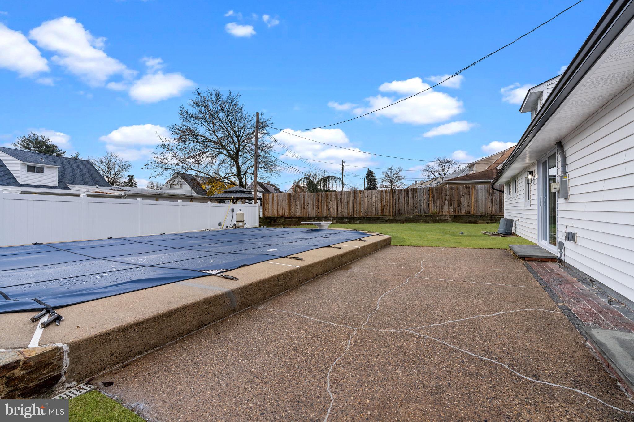 VERMILION HILL - Residential Lease