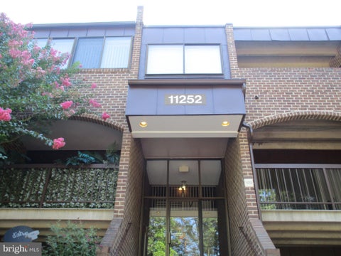 Condo For Rent - 11252 Chestnut Grove Square #348<br/> Fairfax County, RESTON, VA 20190