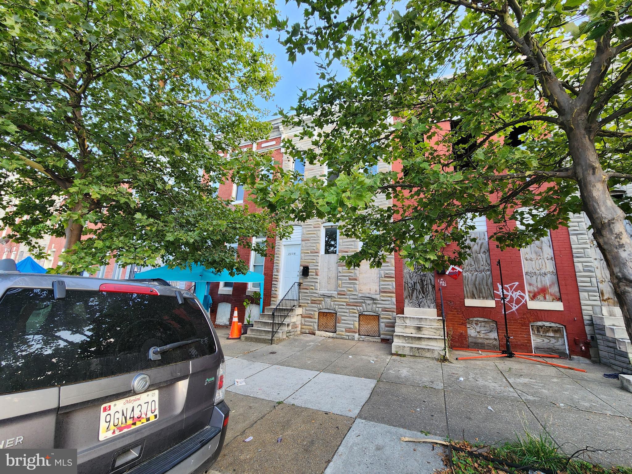 ONLINE AUCTION: Bidding begins 9/1/2025 @ 10:00 AM. Bidding ends 9/3/2025 @ 11:10 AM. List Price is Suggested Opening Bid. 2 Story Townhouse located in the Carrollton Ridge area of Baltimore City. Residents can enjoy the nearby attractions such as Westside Shopping Center, Carroll Park, Carroll Park Golf Course, Mount Clare Junction Shopping Center, & Grace Medical Center. Property is Vacant. Property is conveniently located along major traffic artery Wilkens Ave. Deposit: $7,500.