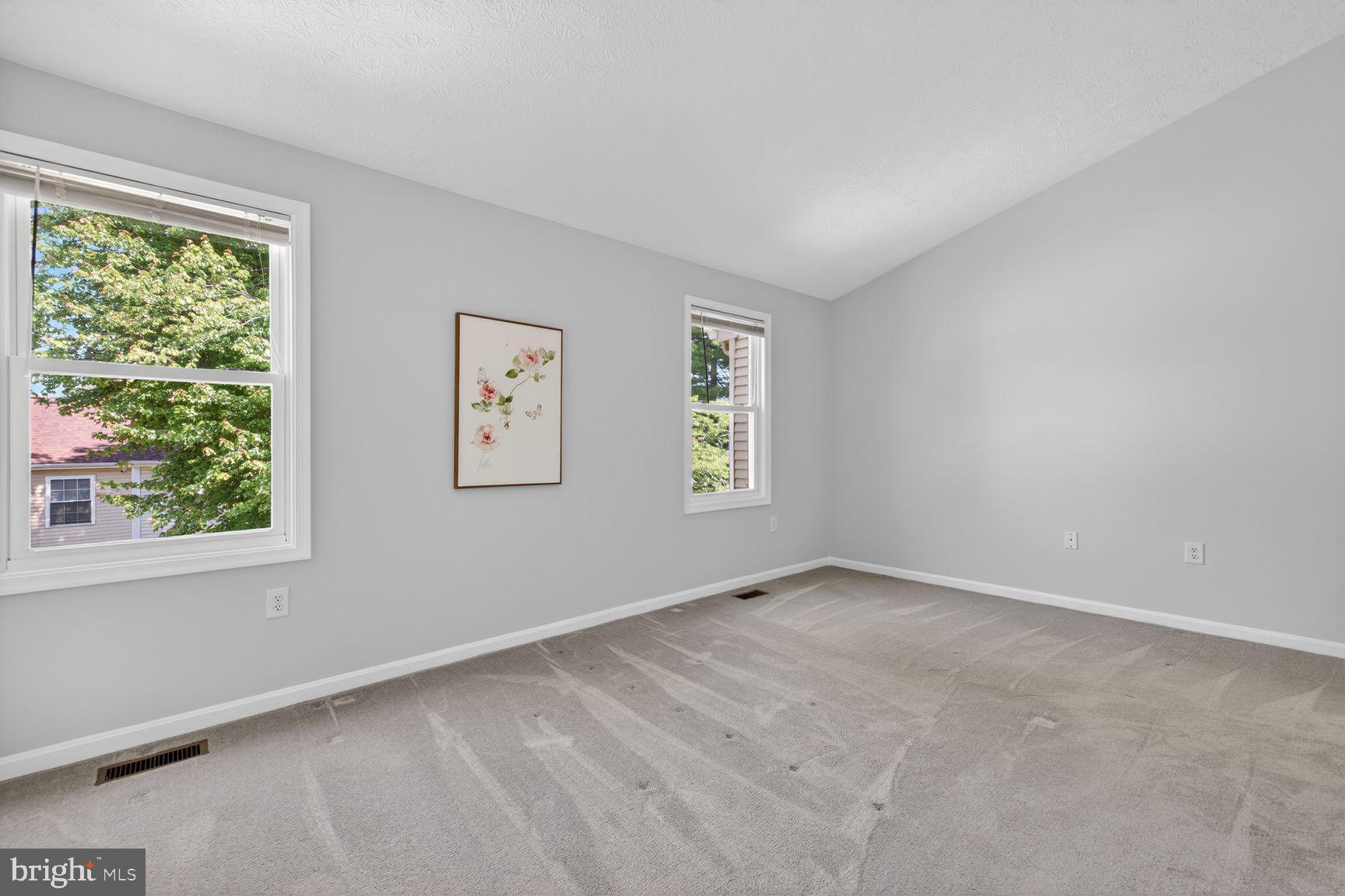 DIAMOND COURTS - Residential