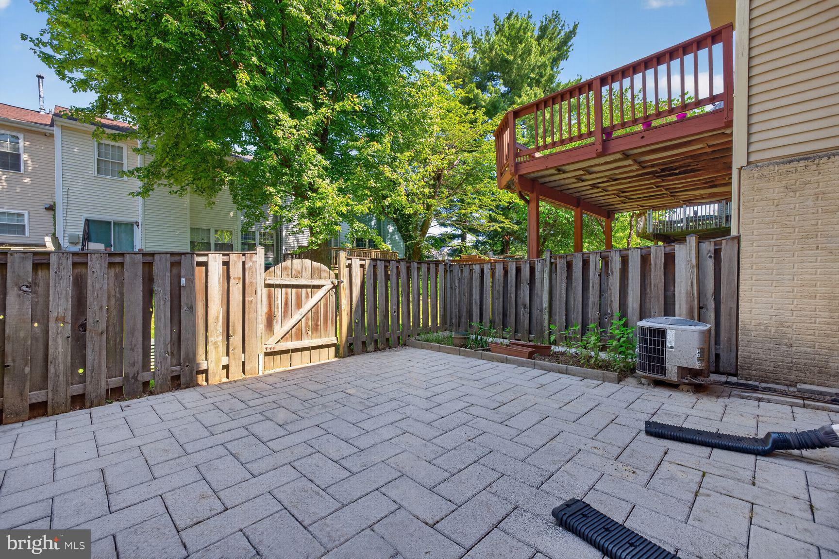DIAMOND COURTS - Residential