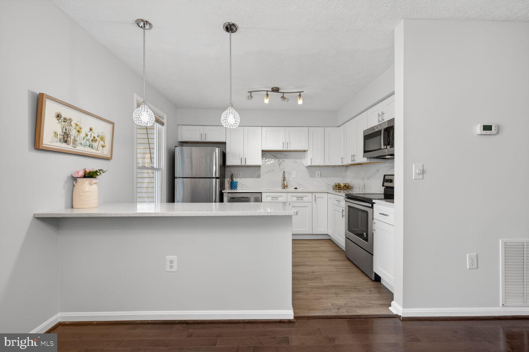 DIAMOND COURTS - Residential