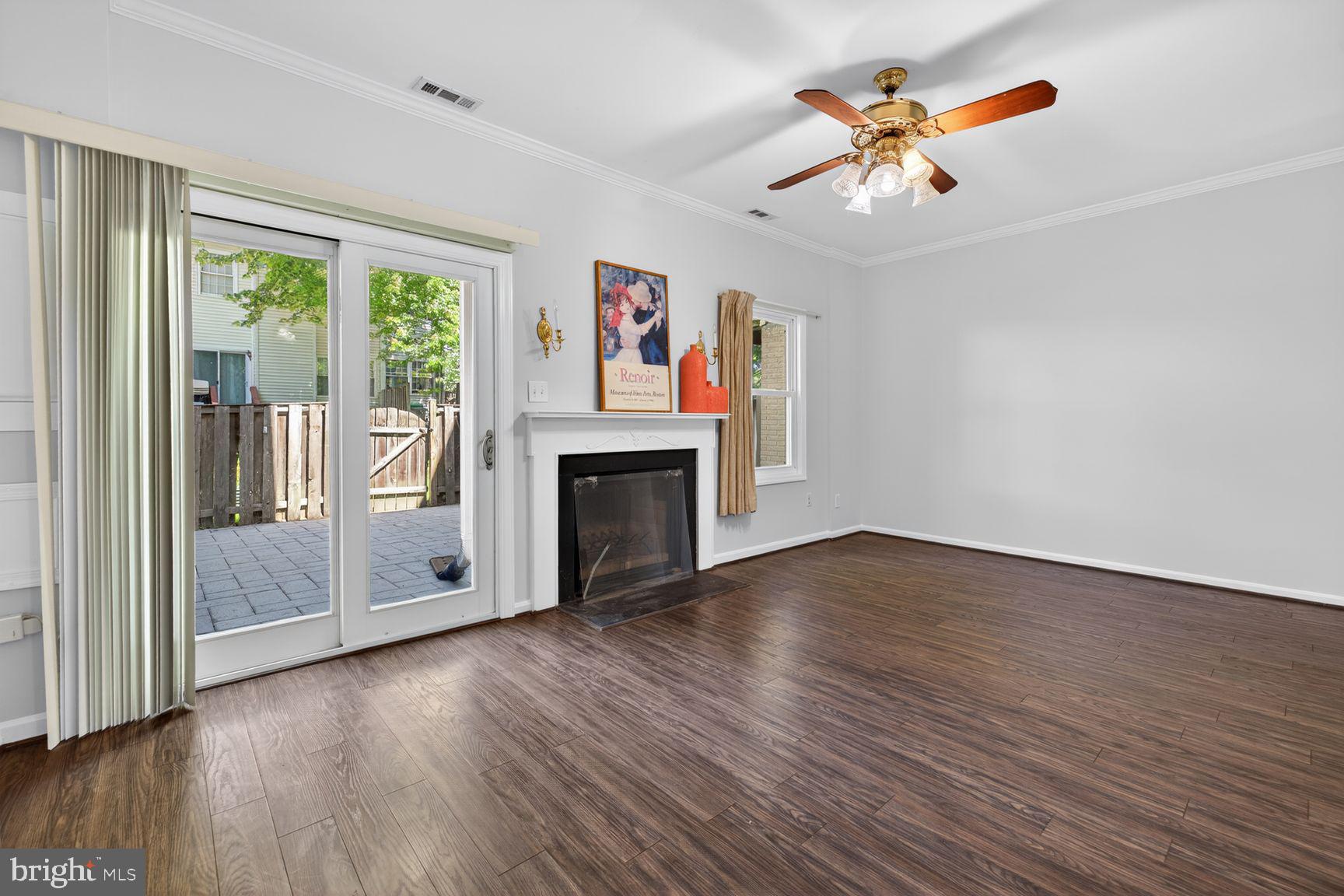 DIAMOND COURTS - Residential