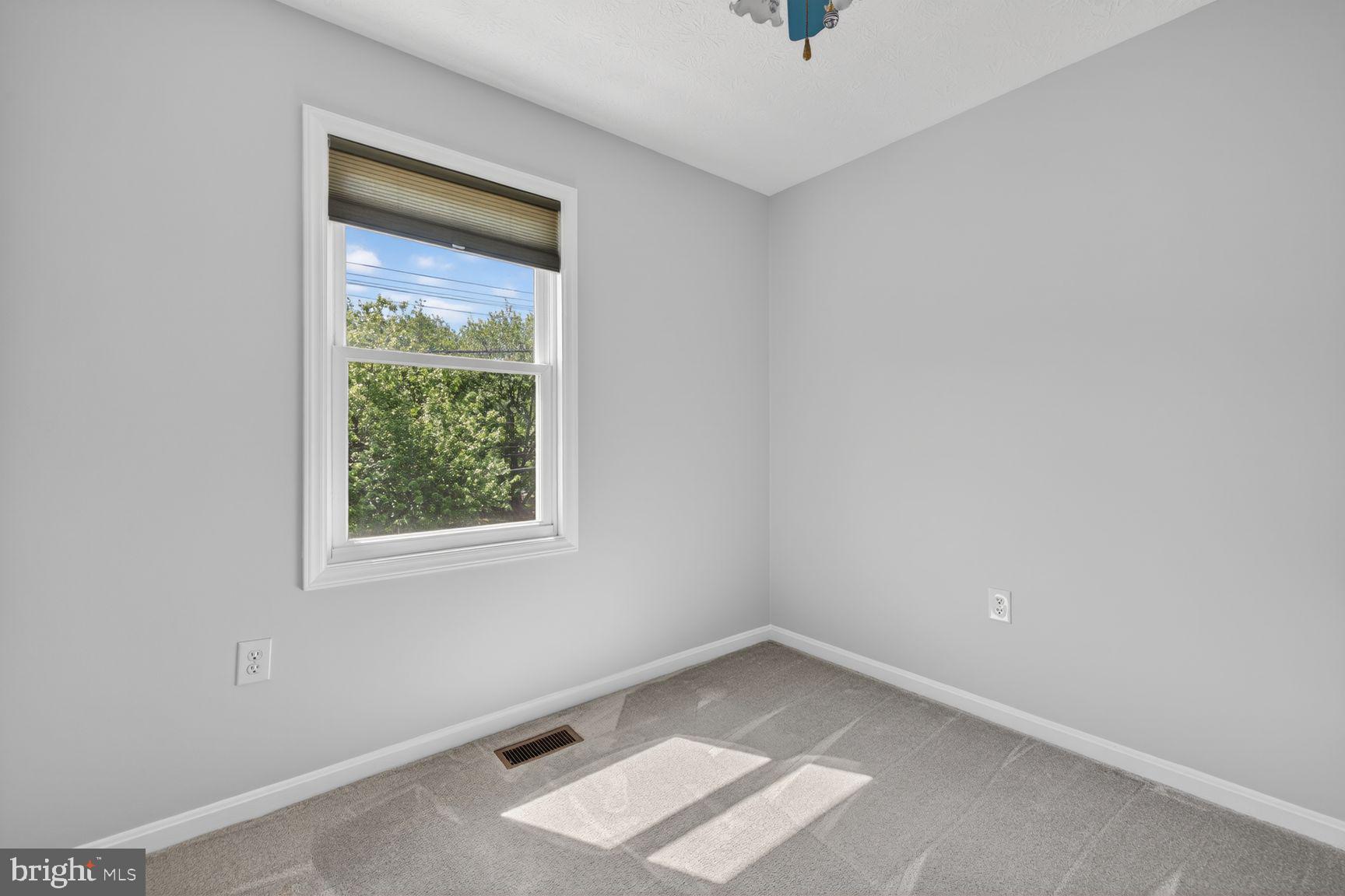 DIAMOND COURTS - Residential