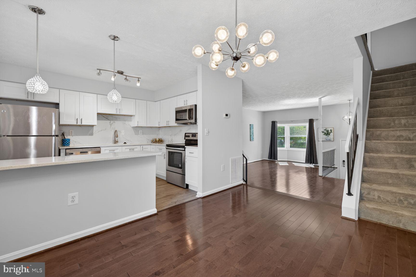 DIAMOND COURTS - Residential