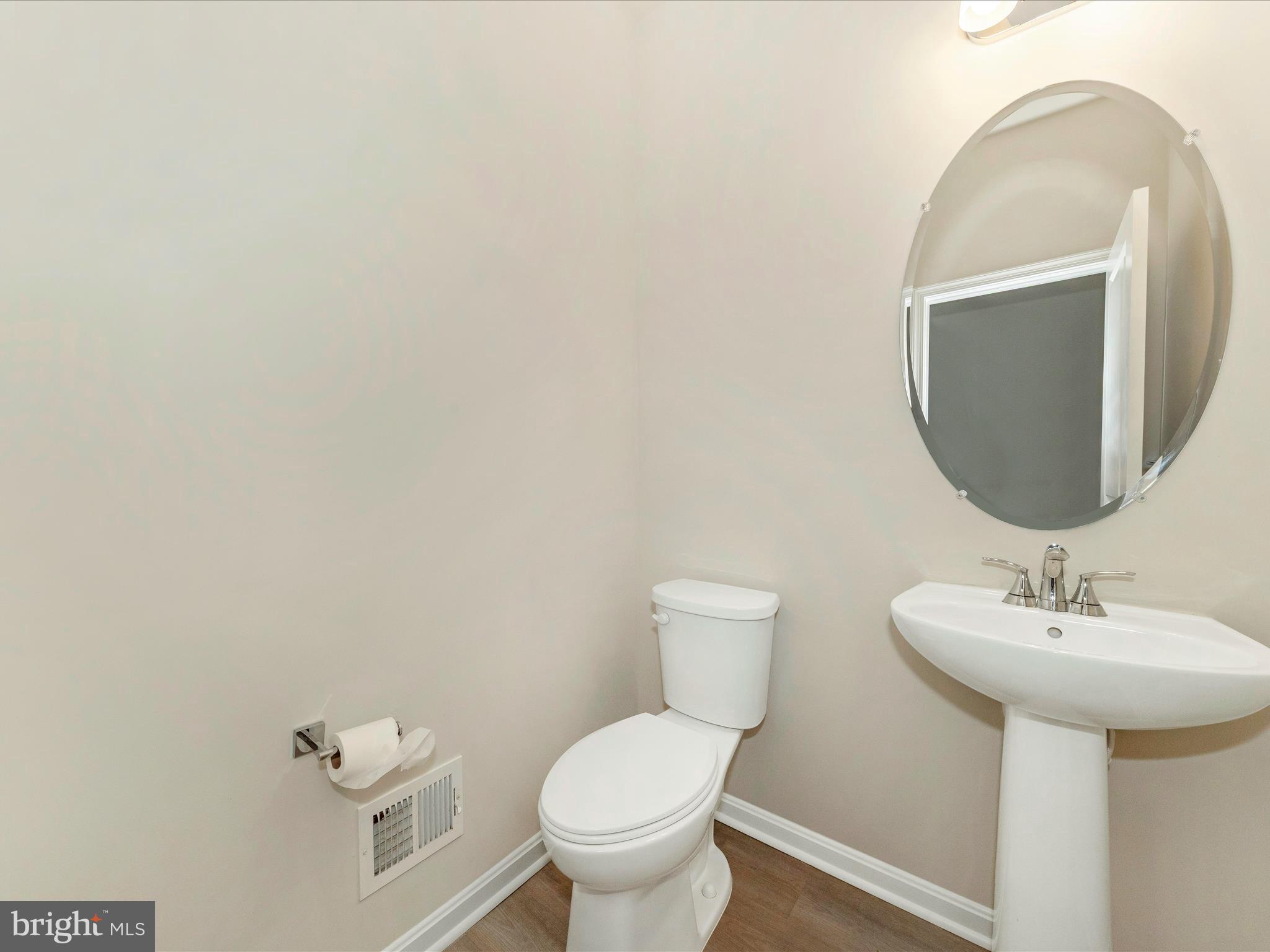 TOWNS AT MARKET COMMONS - Residential