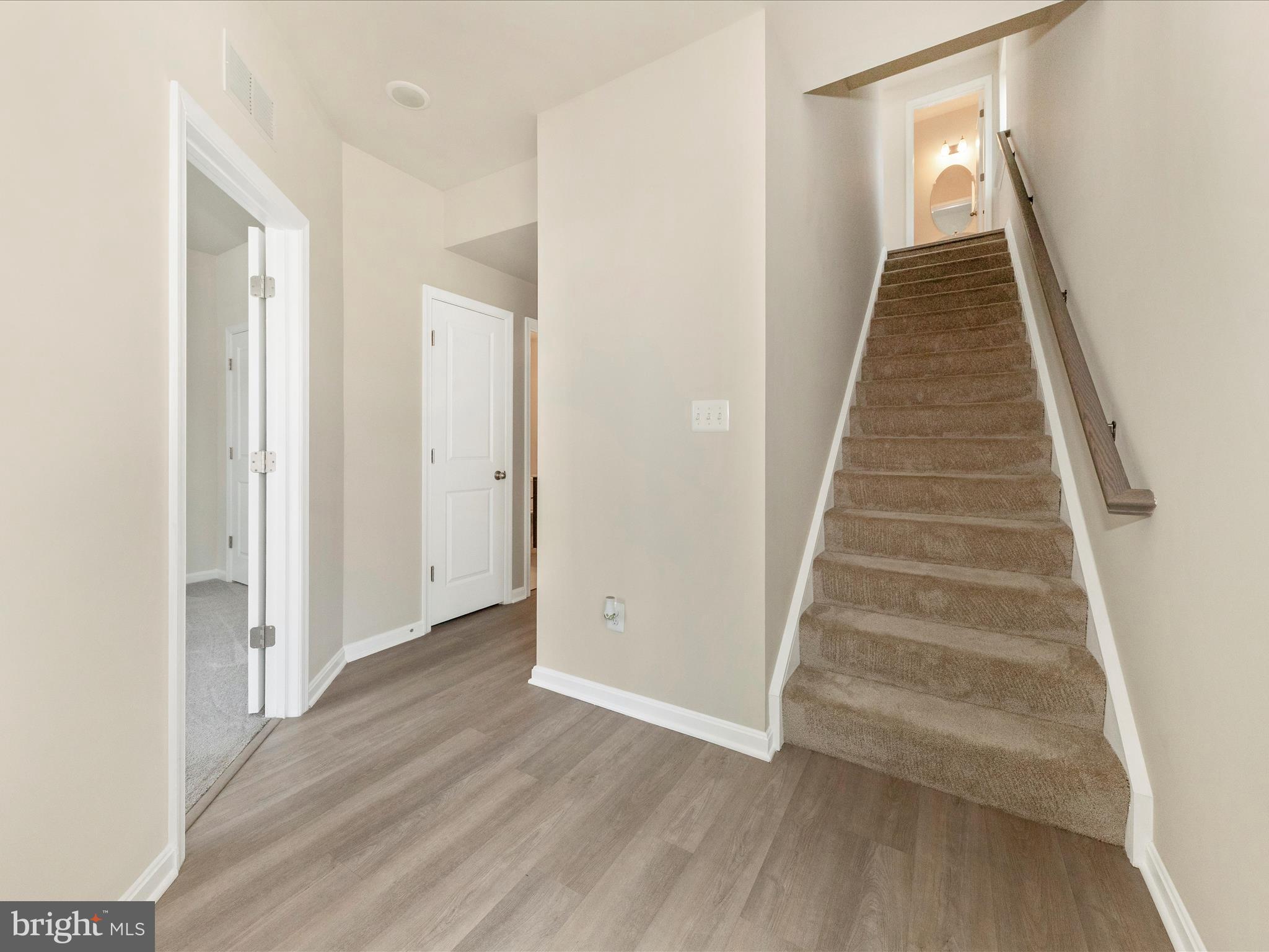 TOWNS AT MARKET COMMONS - Residential