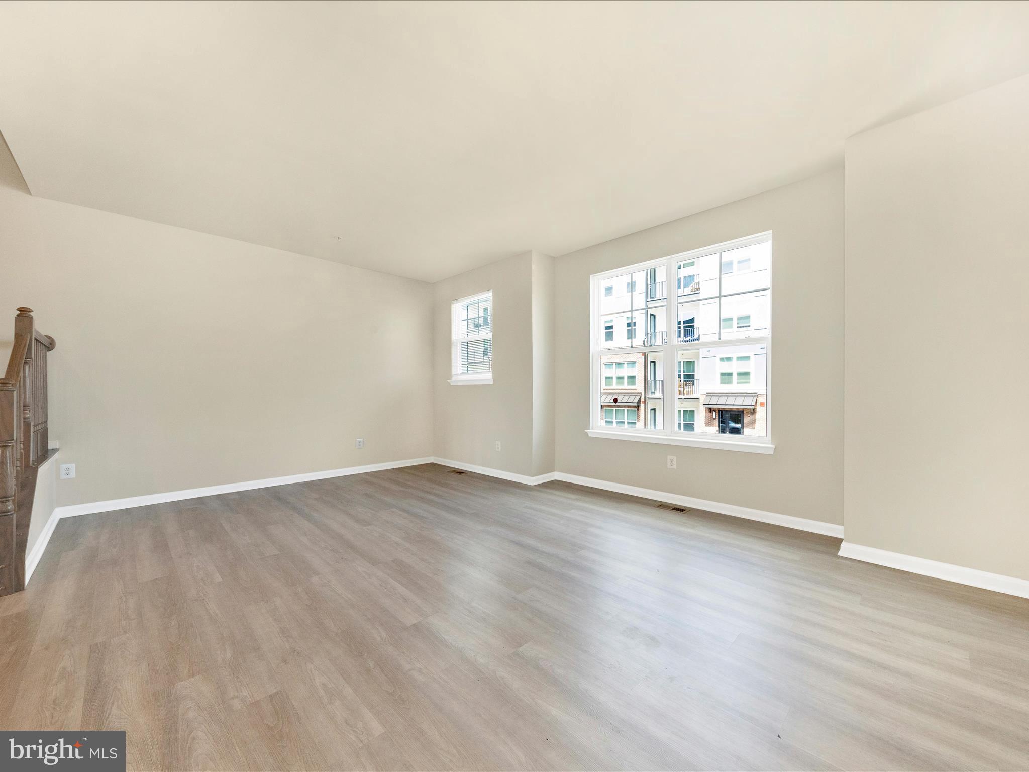 TOWNS AT MARKET COMMONS - Residential